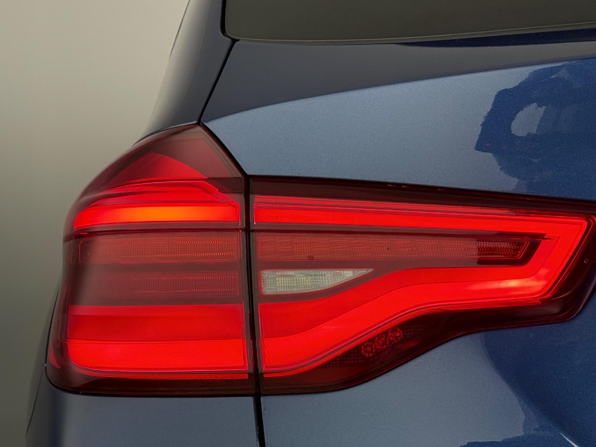 BMW X3 view 10