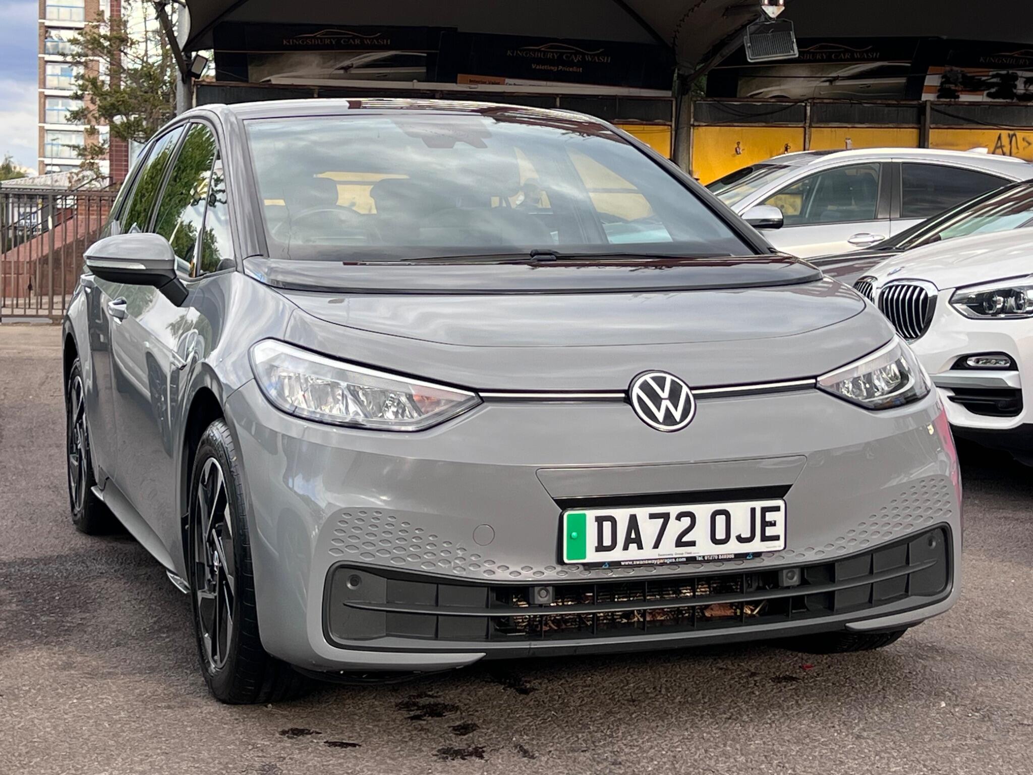 Volkswagen Id.3 view 5