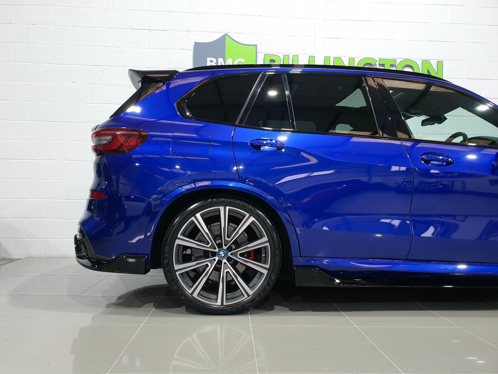BMW X5 view 16