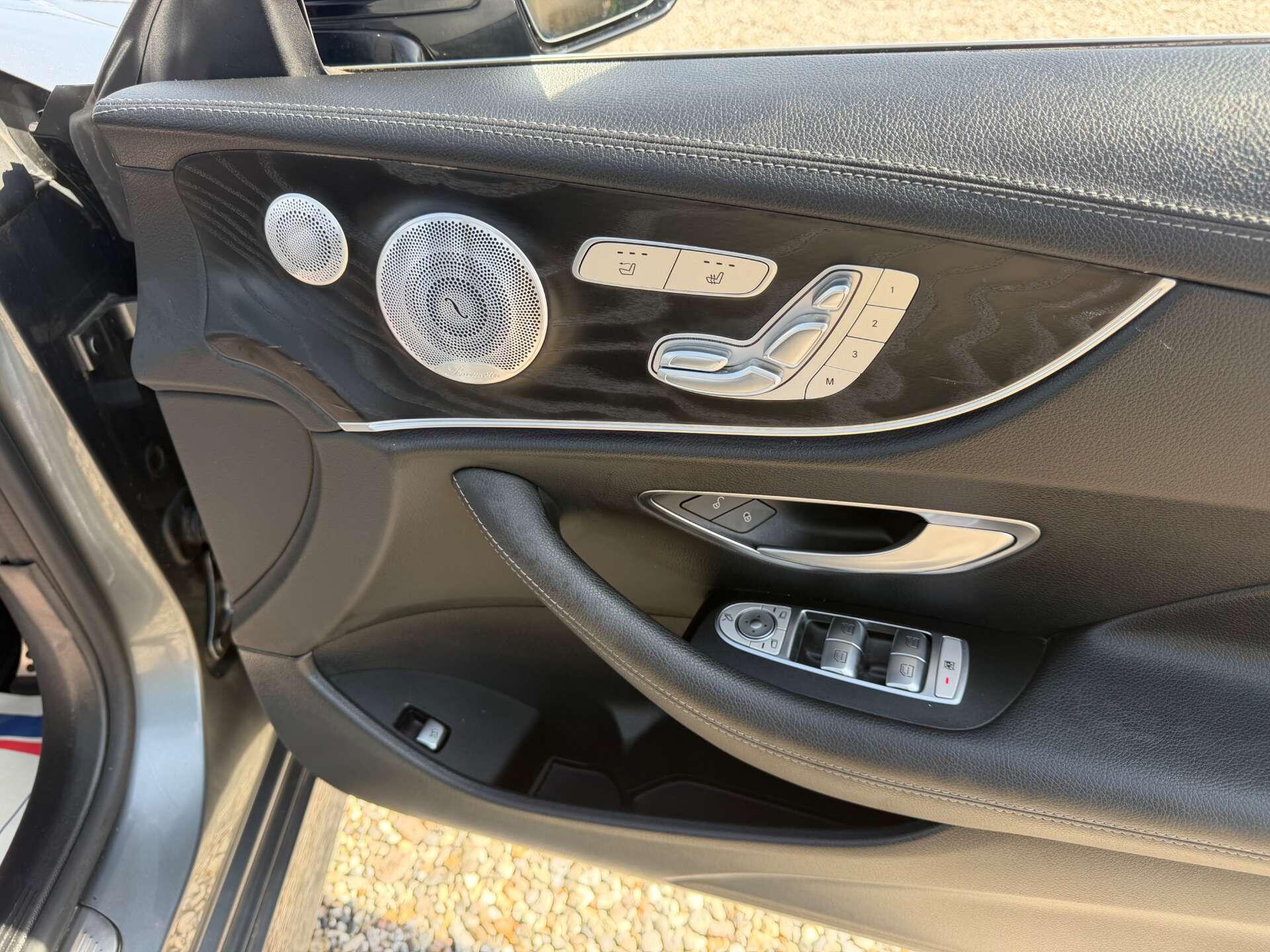 Mercedes-Benz E-Class view 21