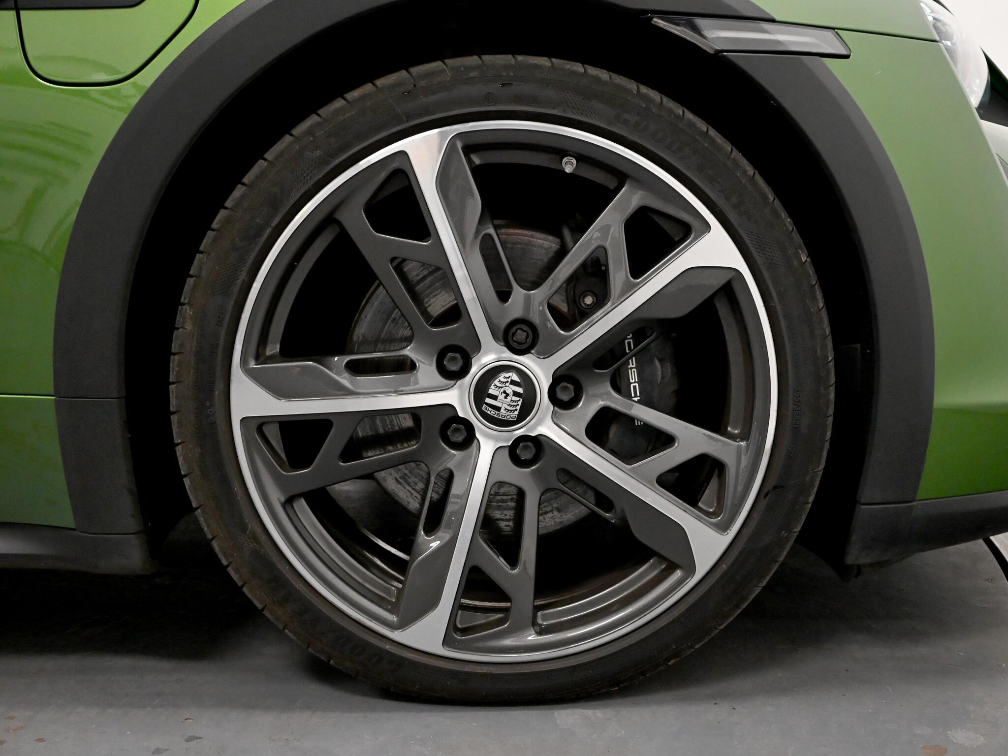 Porsche Taycan view 65