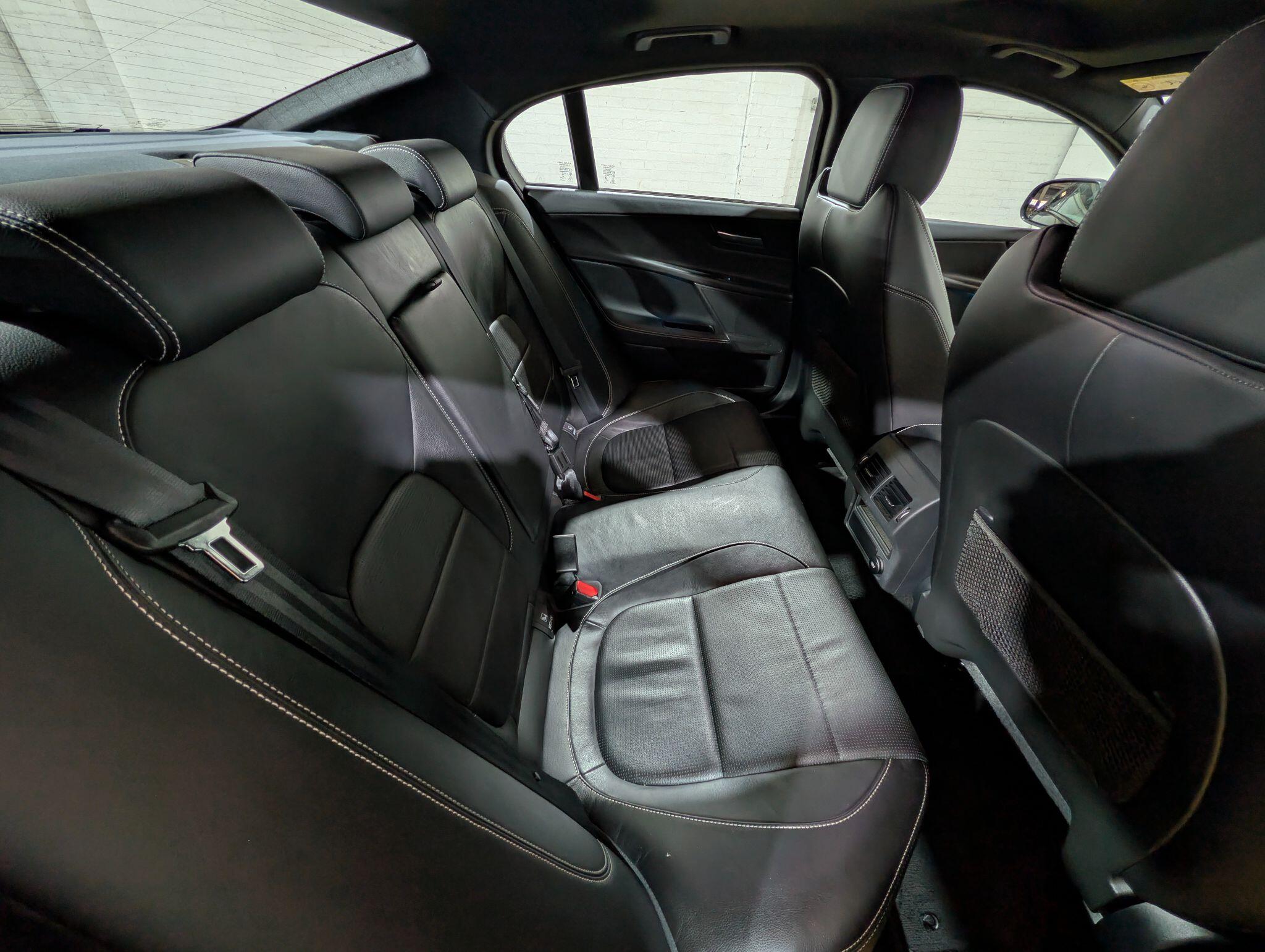 Jaguar Xe view 17