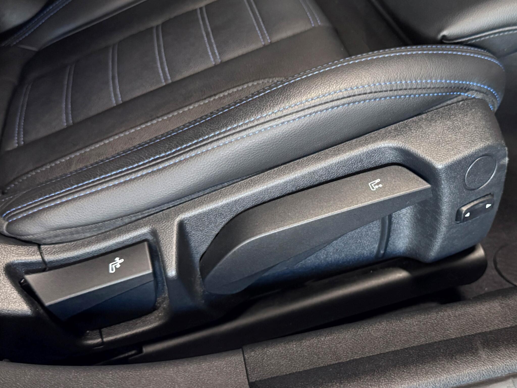 BMW 3 Series view 35