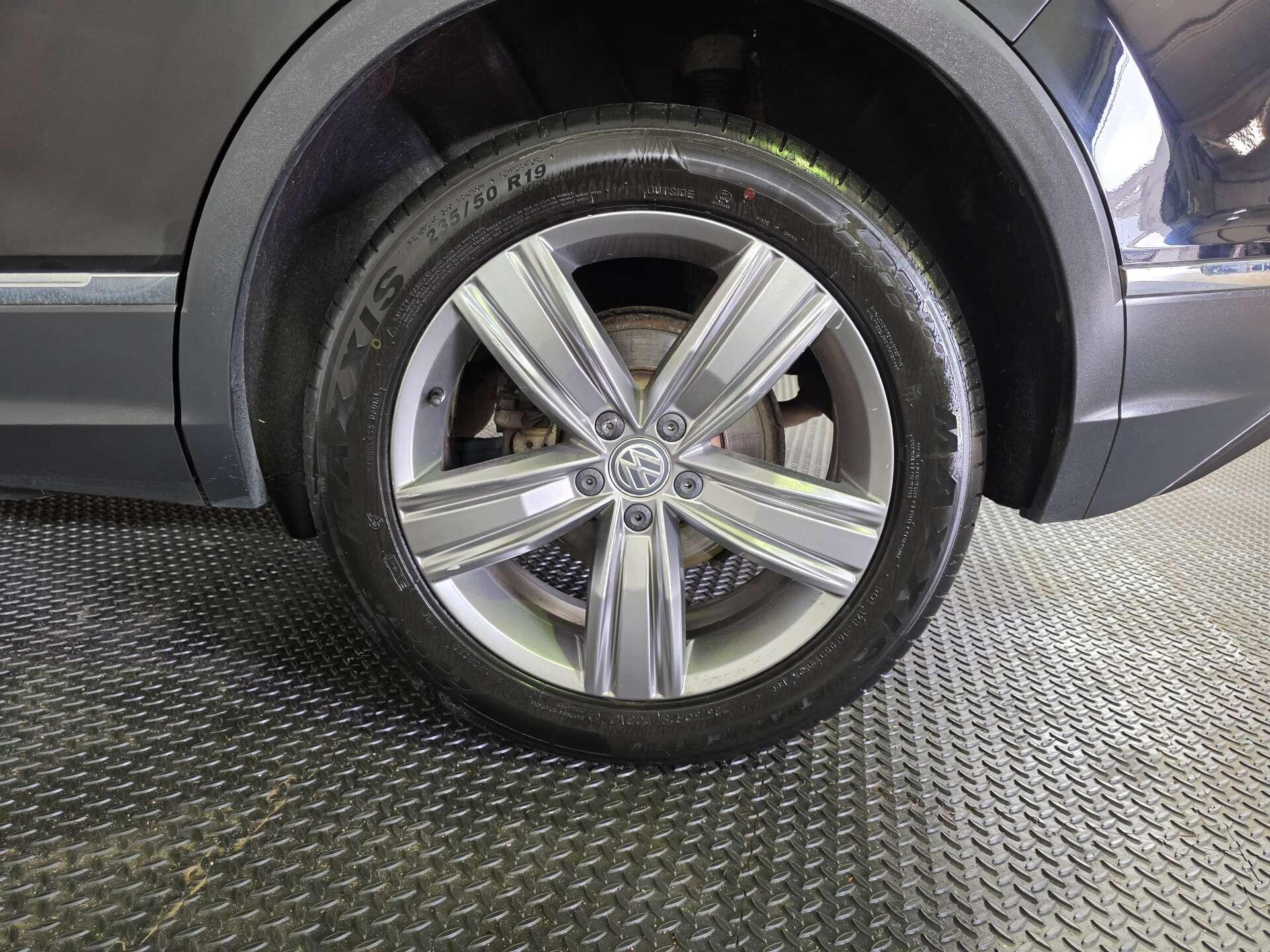 Volkswagen Tiguan view 71