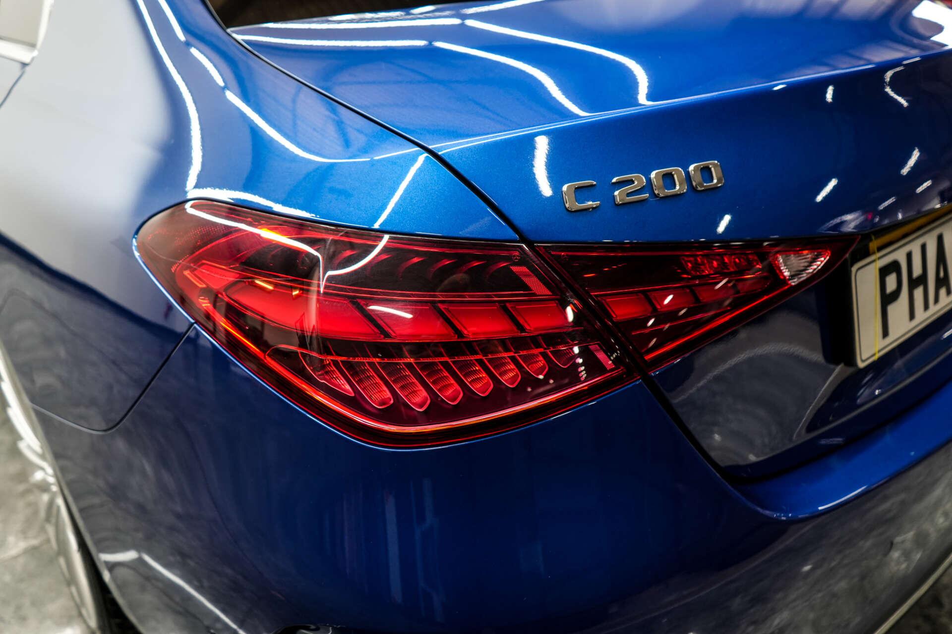 Mercedes-Benz C-Class view 9