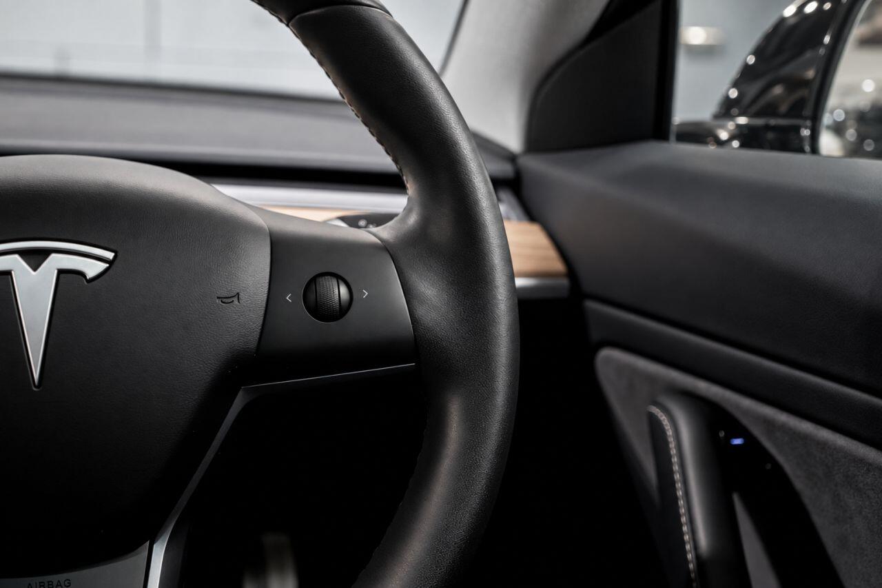 Tesla Model 3 view 28