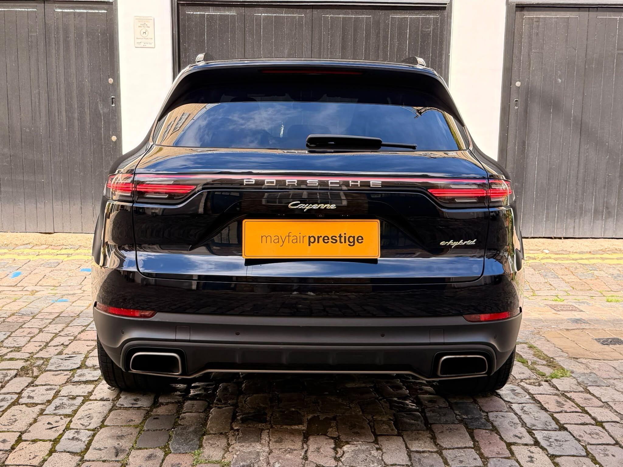 Porsche Cayenne view 15