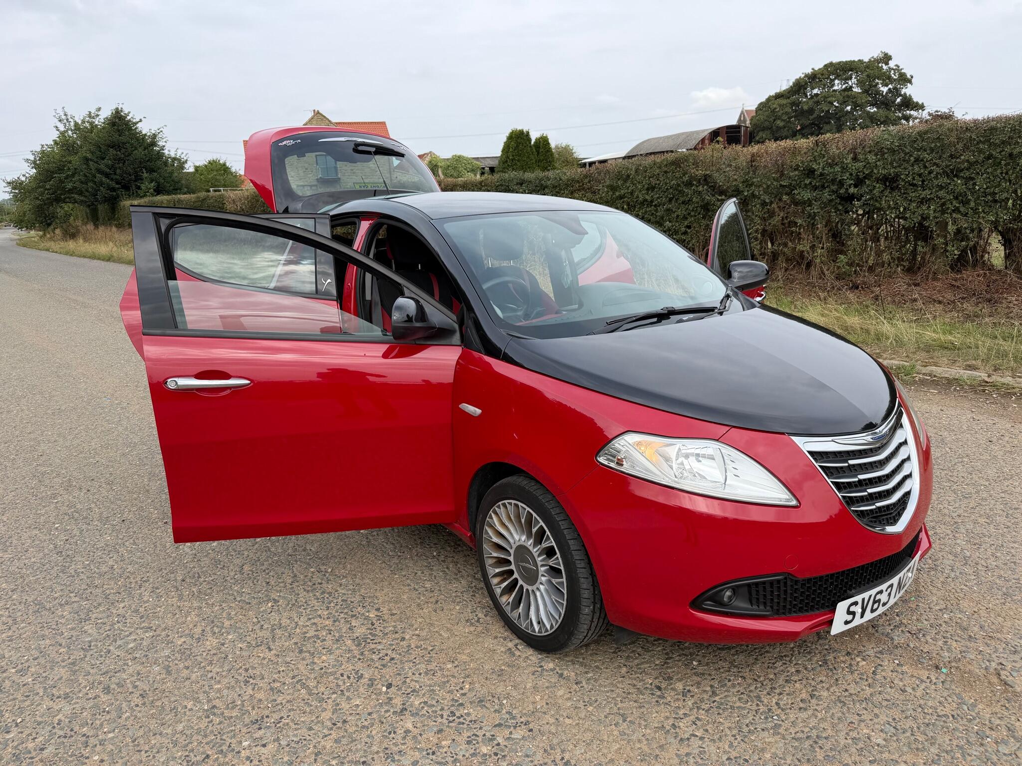 Chrysler Ypsilon view 20