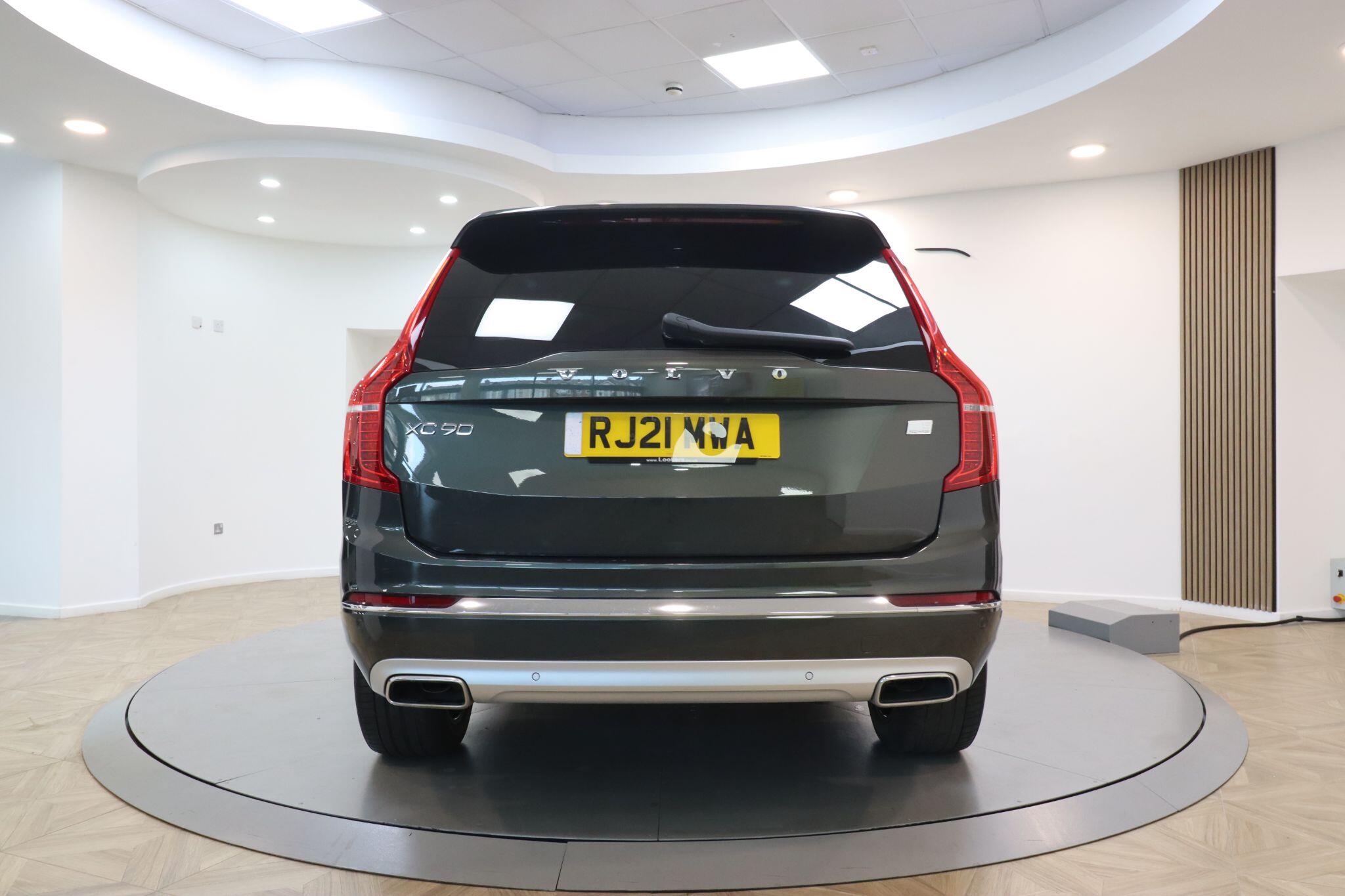 Volvo XC90 view 7