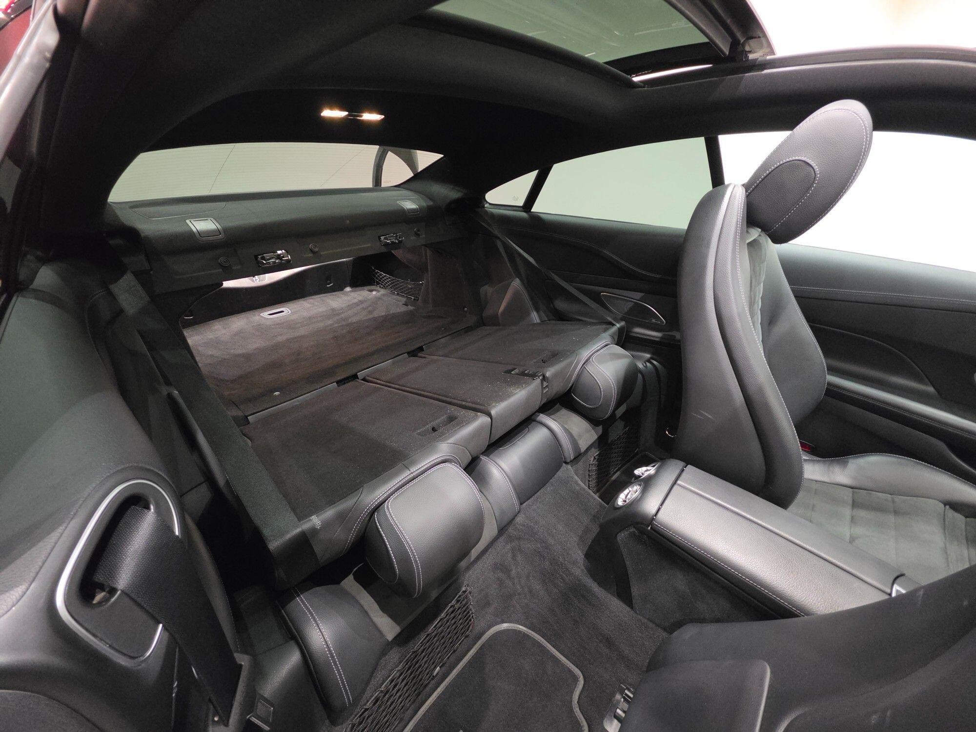 Mercedes-Benz E-Class view 51