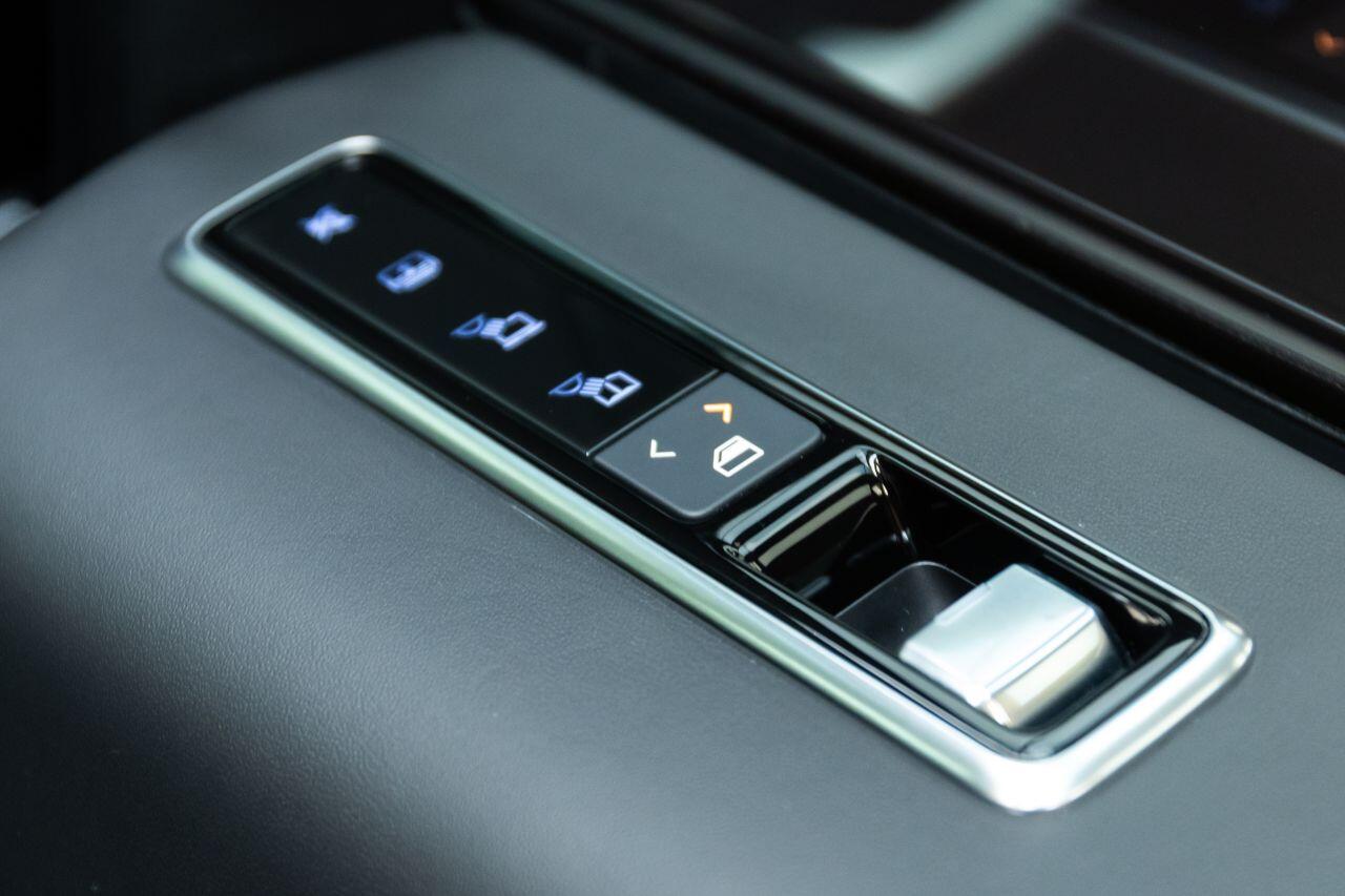 Land Rover Range Rover view 17