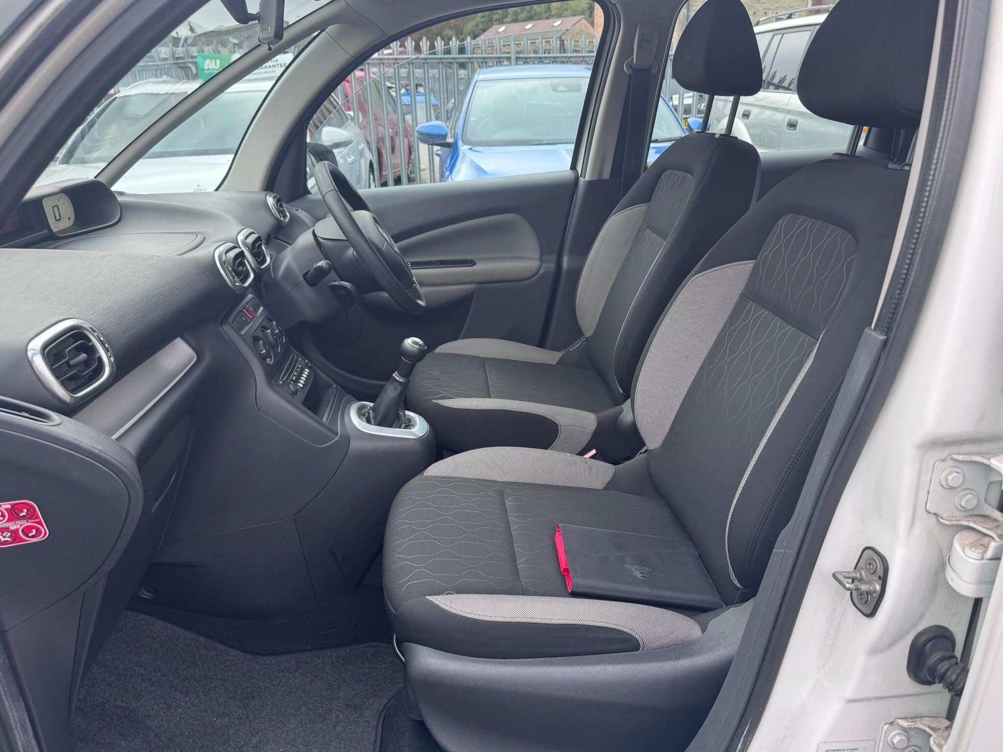 Citroen C3 Picasso view 38