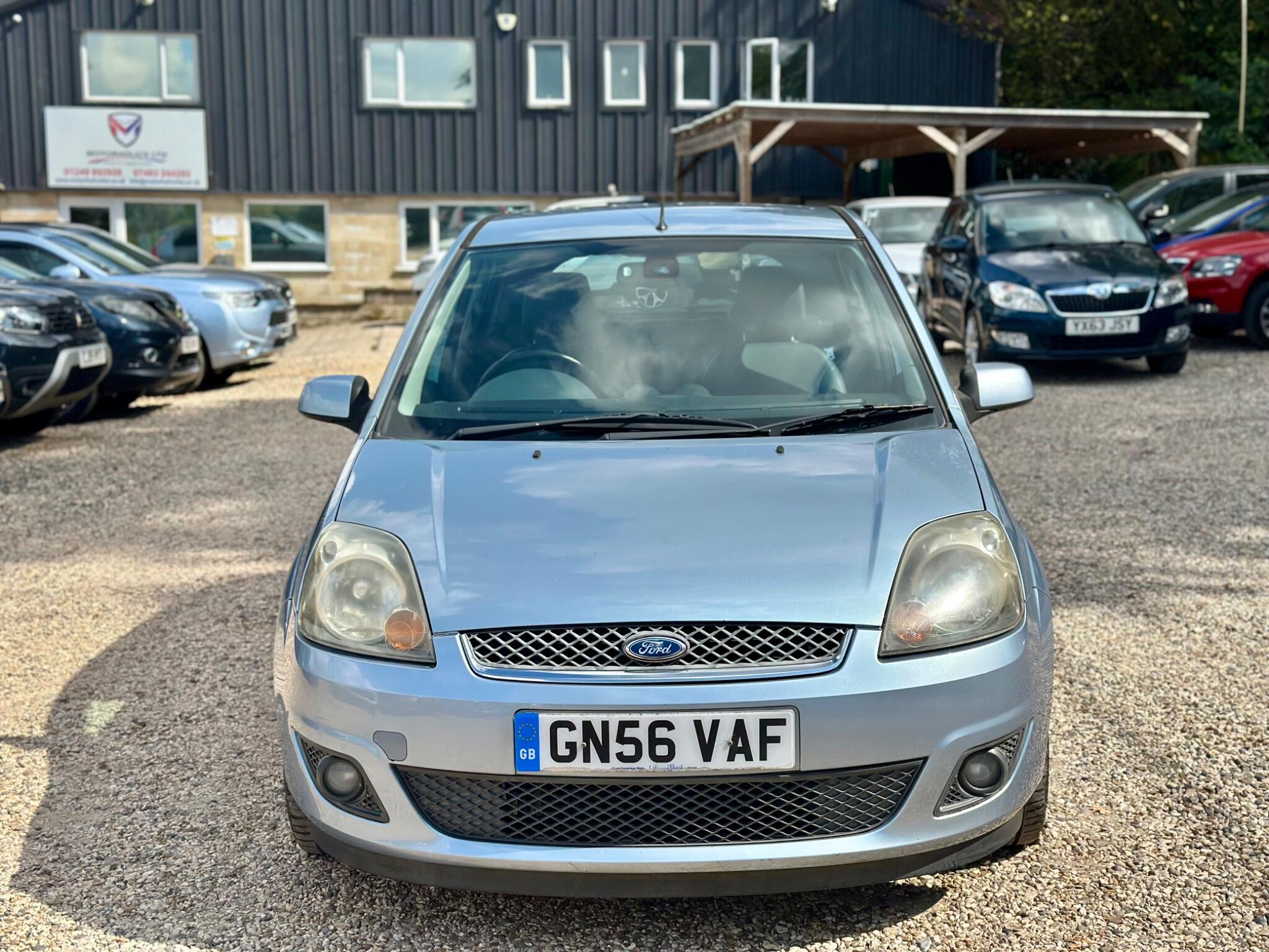 Ford Fiesta view 5