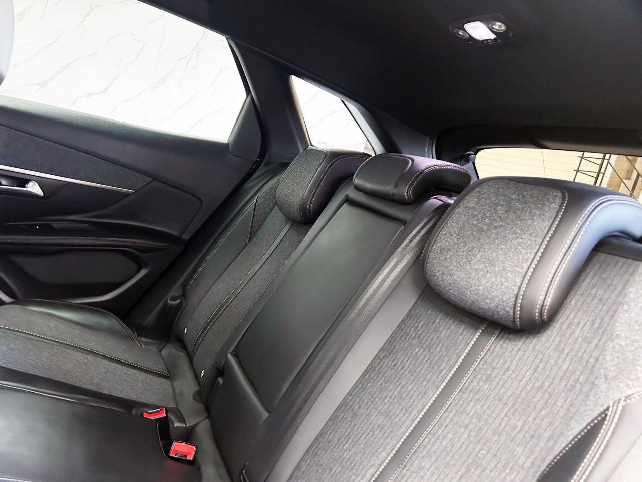 Peugeot 3008 view 19