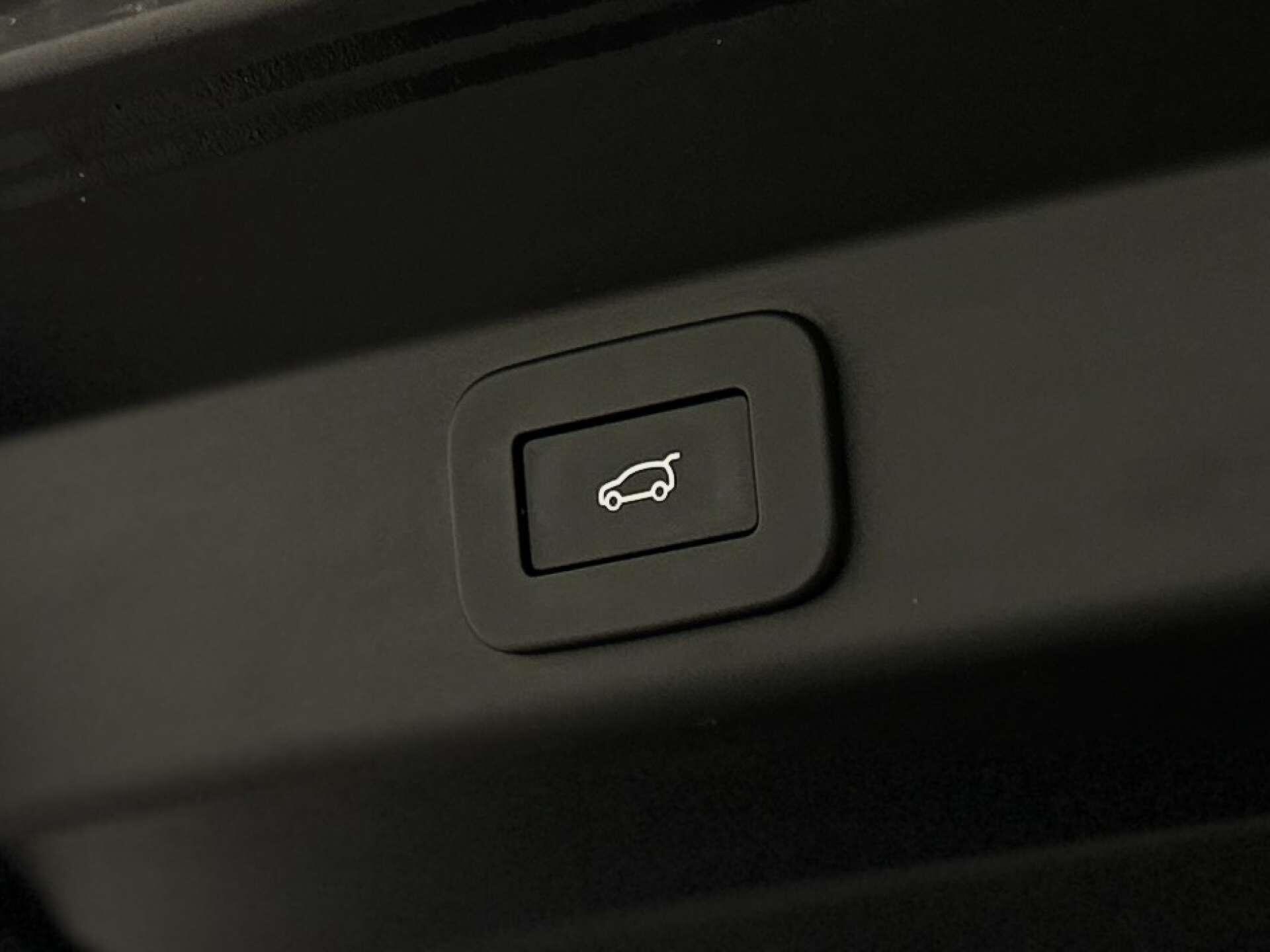 Land Rover Range Rover Sport view 27