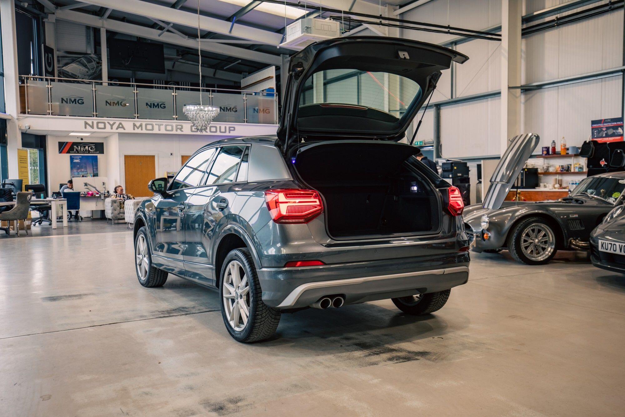 Audi Q2 view 30