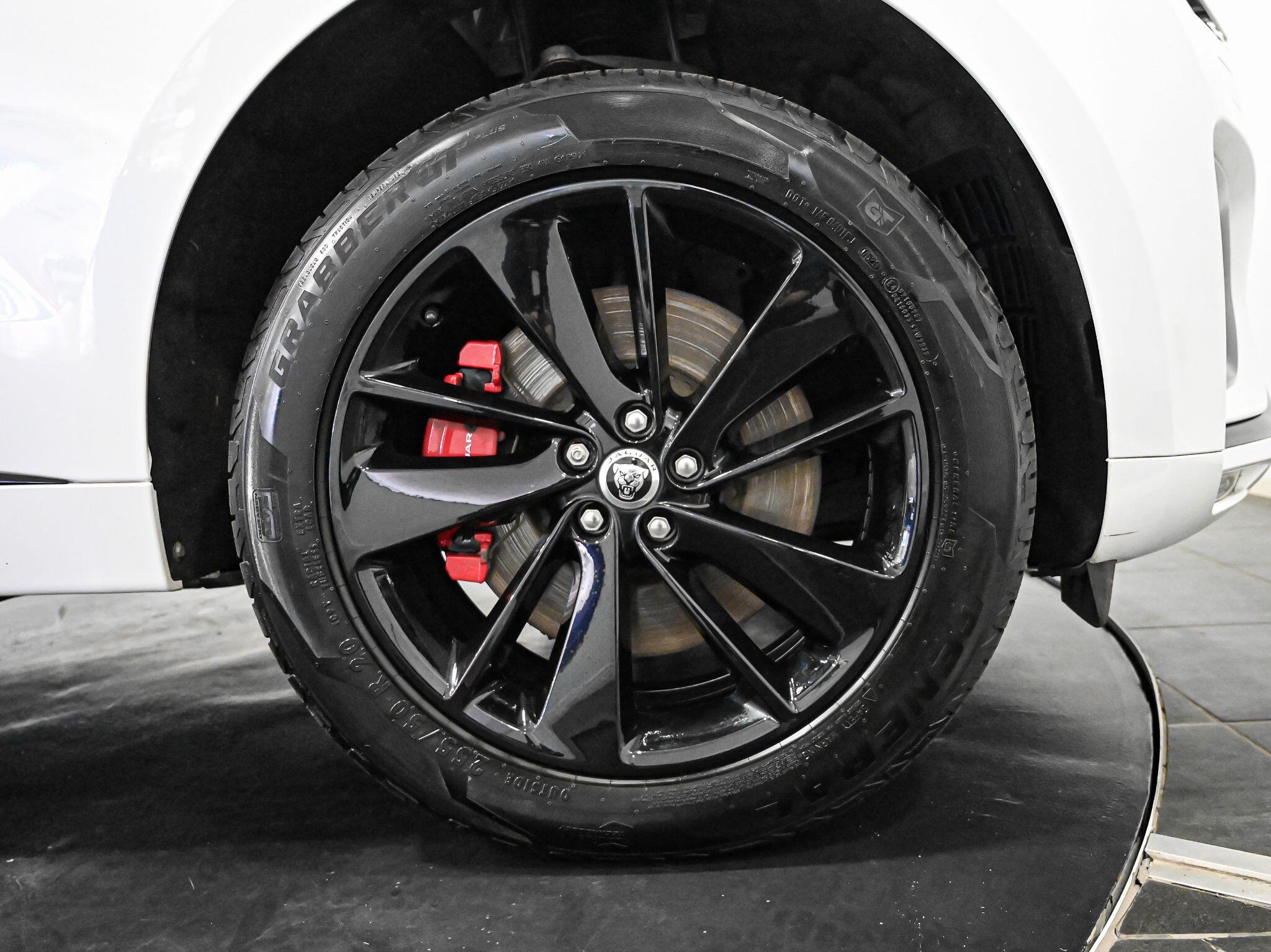 Jaguar F-Pace view 21