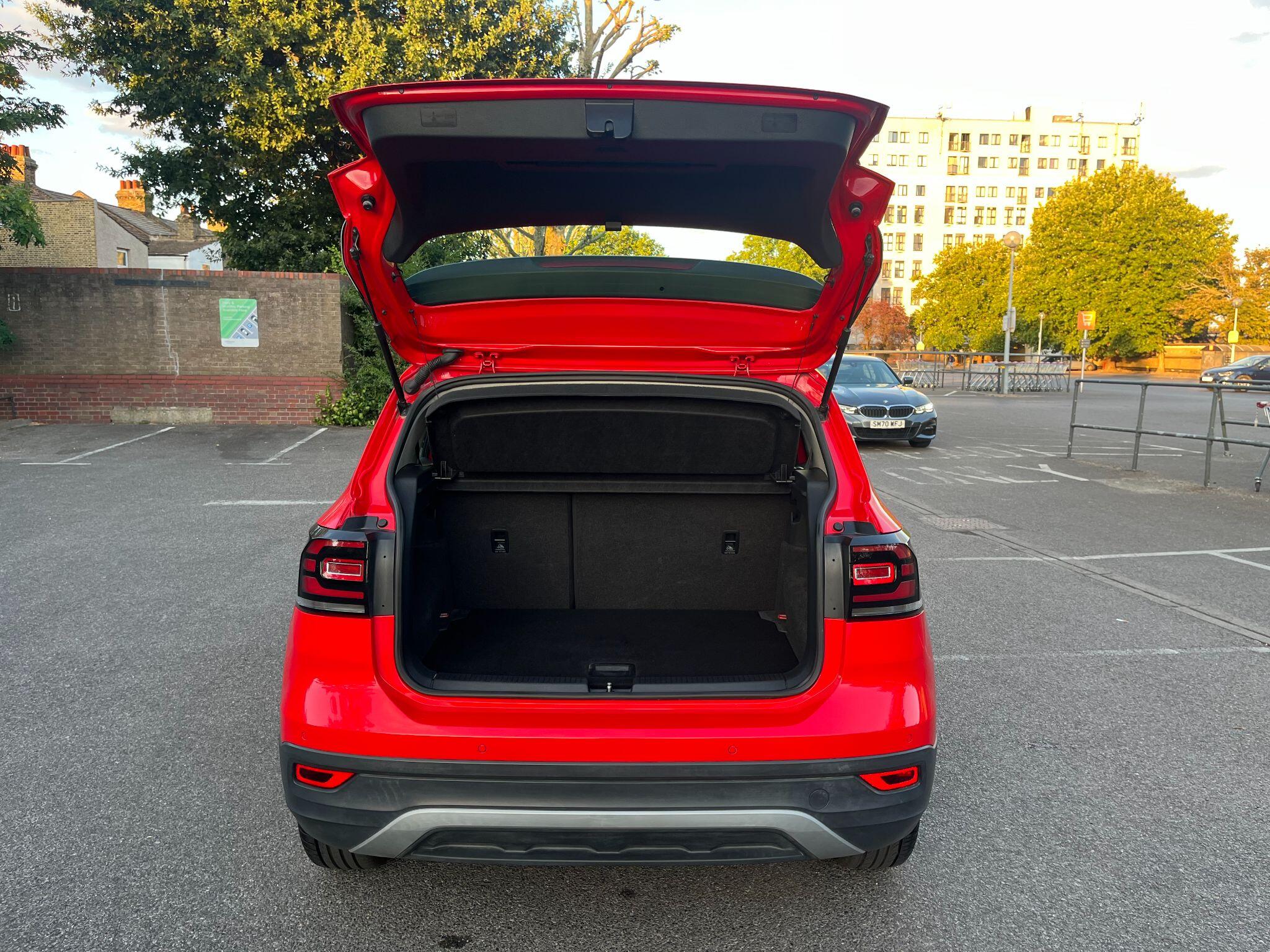 Volkswagen T-Cross view 37