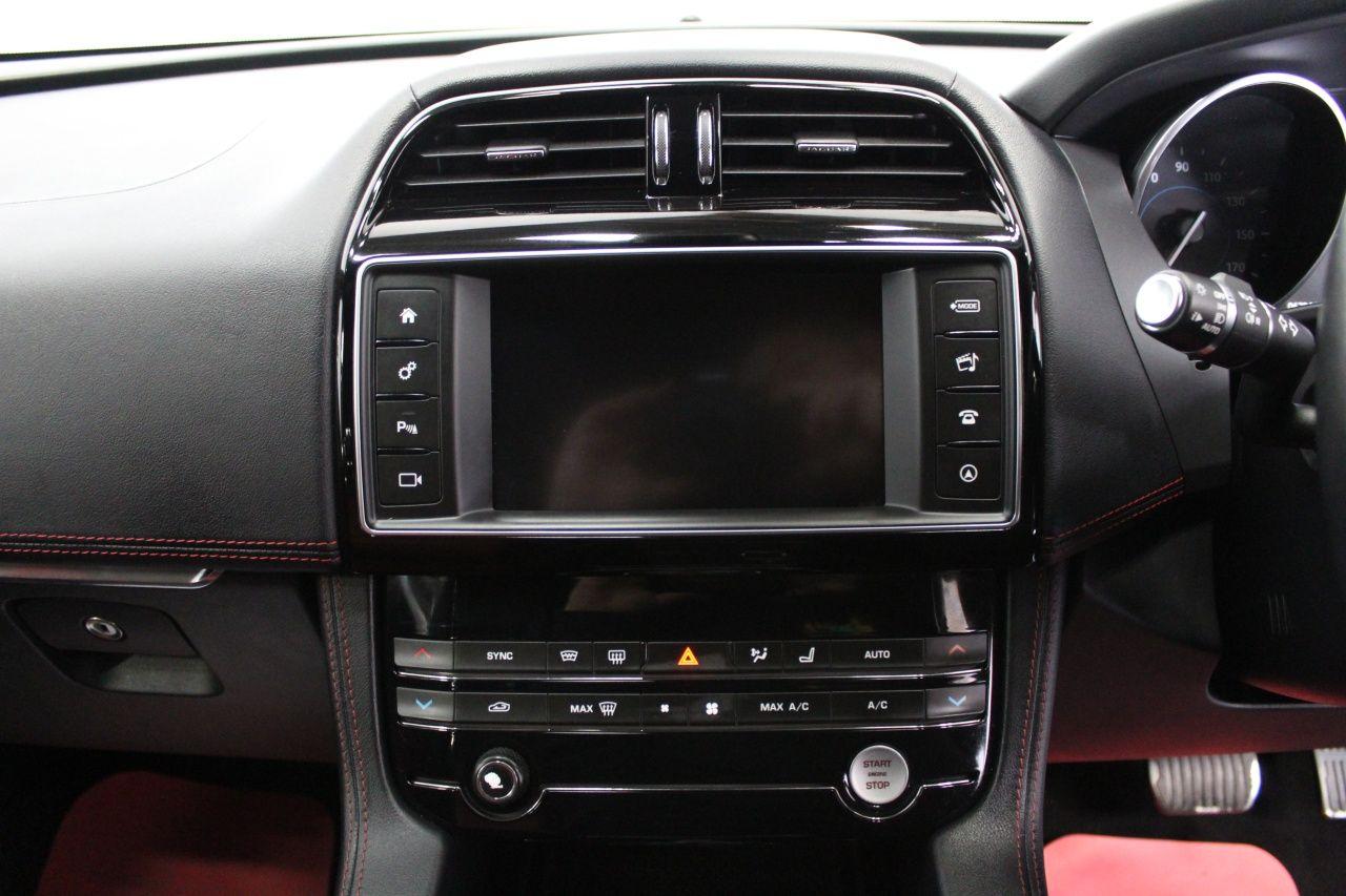 Jaguar F-Pace view 34