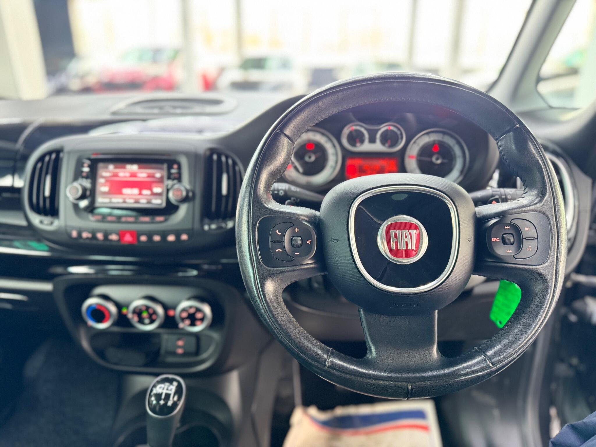 Fiat 500l view 37