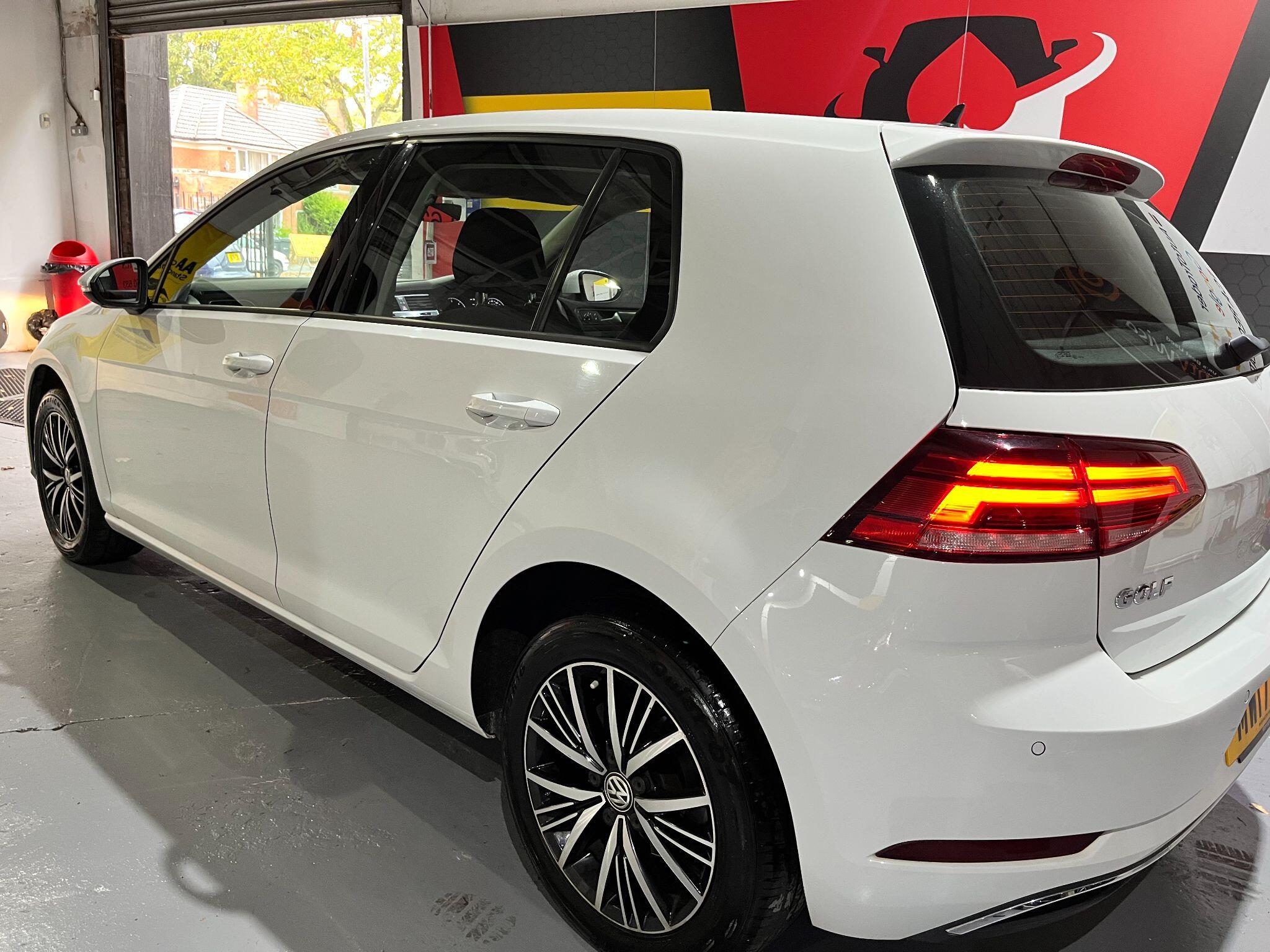 Volkswagen Golf view 62