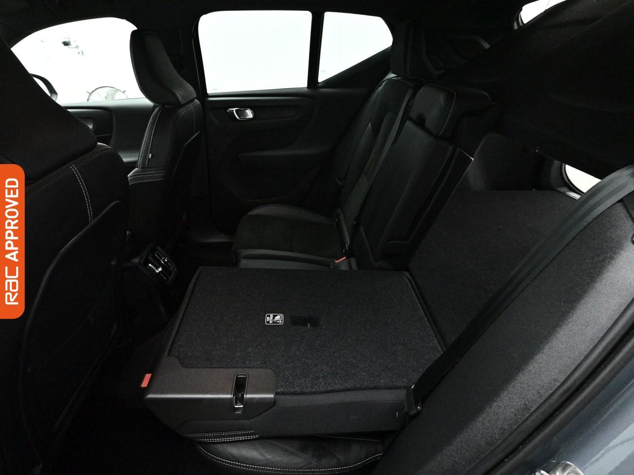 Volvo XC40 view 25