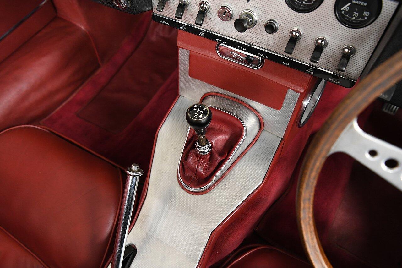 Jaguar E-Type view 13