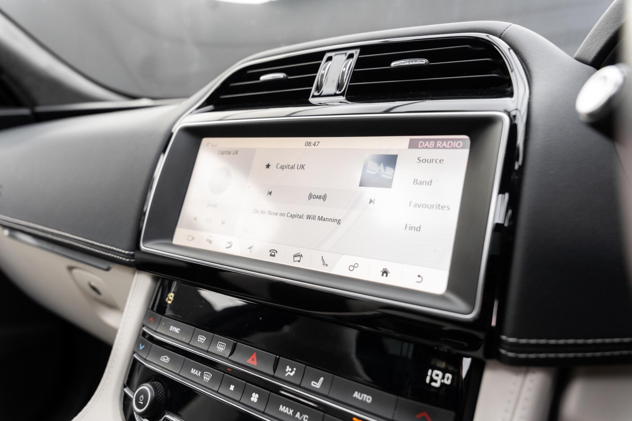 Jaguar F-Pace view 48