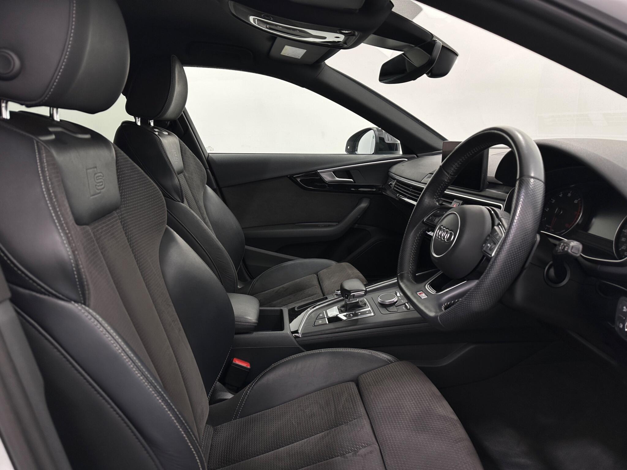 Audi A4 view 33
