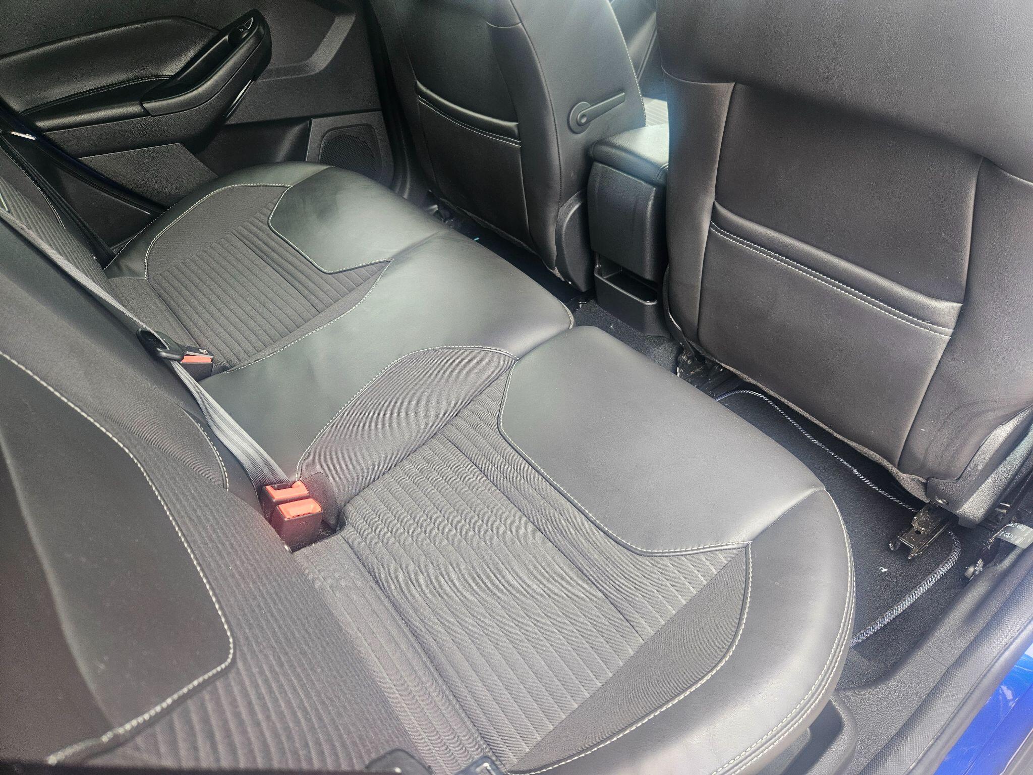 2017 Ford Focus image 46