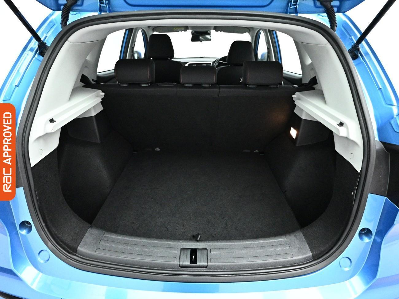 MG ZS view 14
