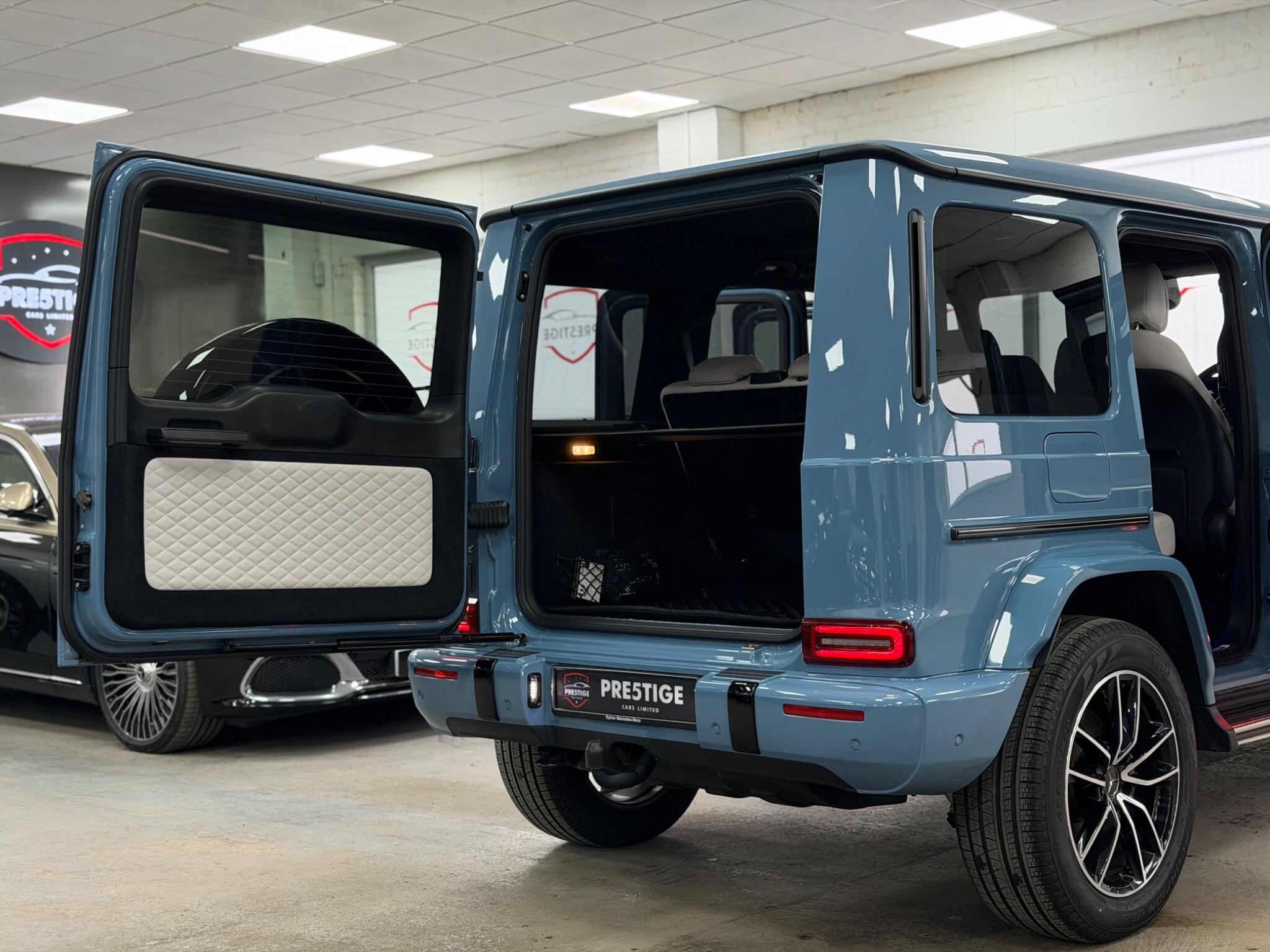 Mercedes-Benz G-Class view 31