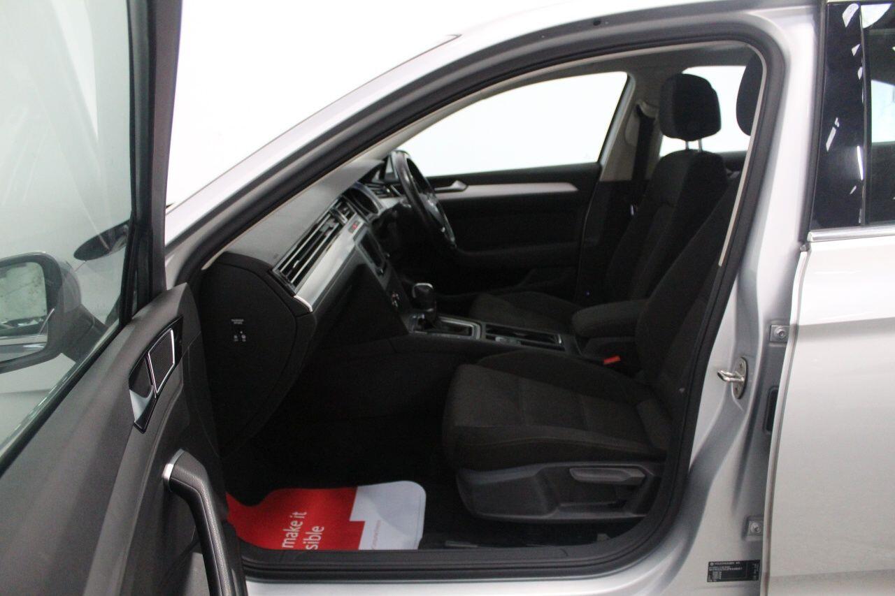 Volkswagen Passat view 54