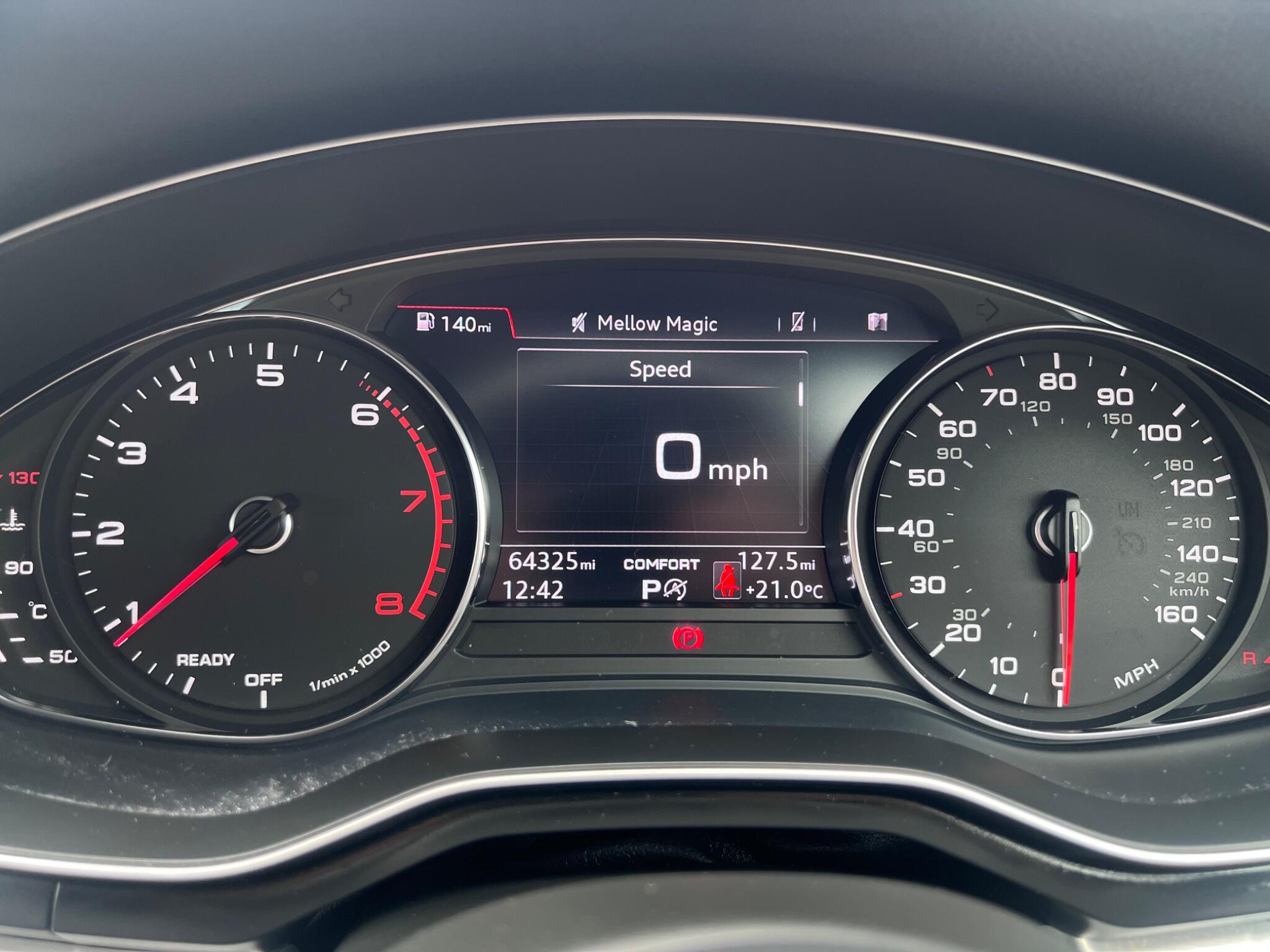 Audi A4 Avant view 22