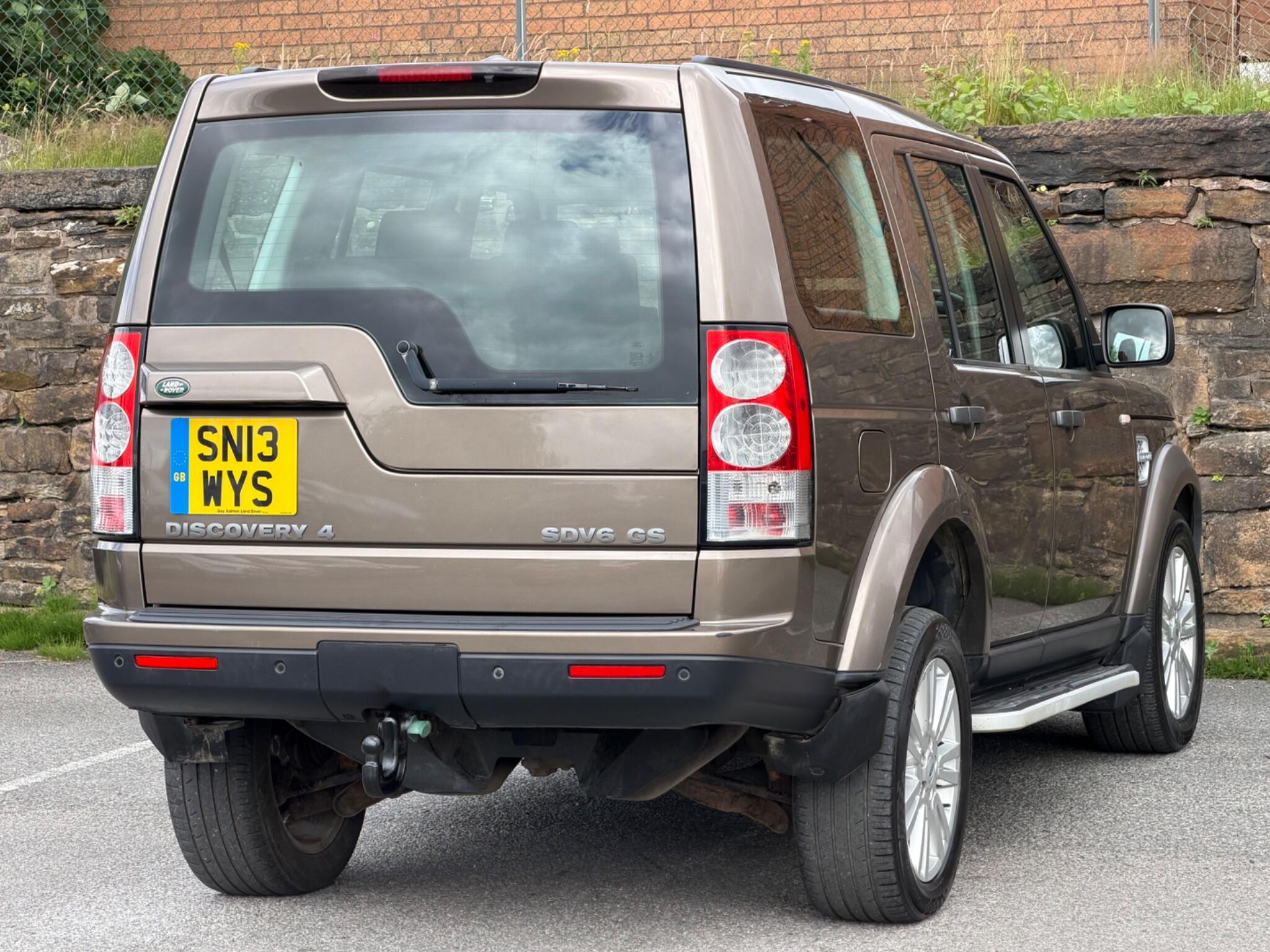 Land Rover Discovery view 7