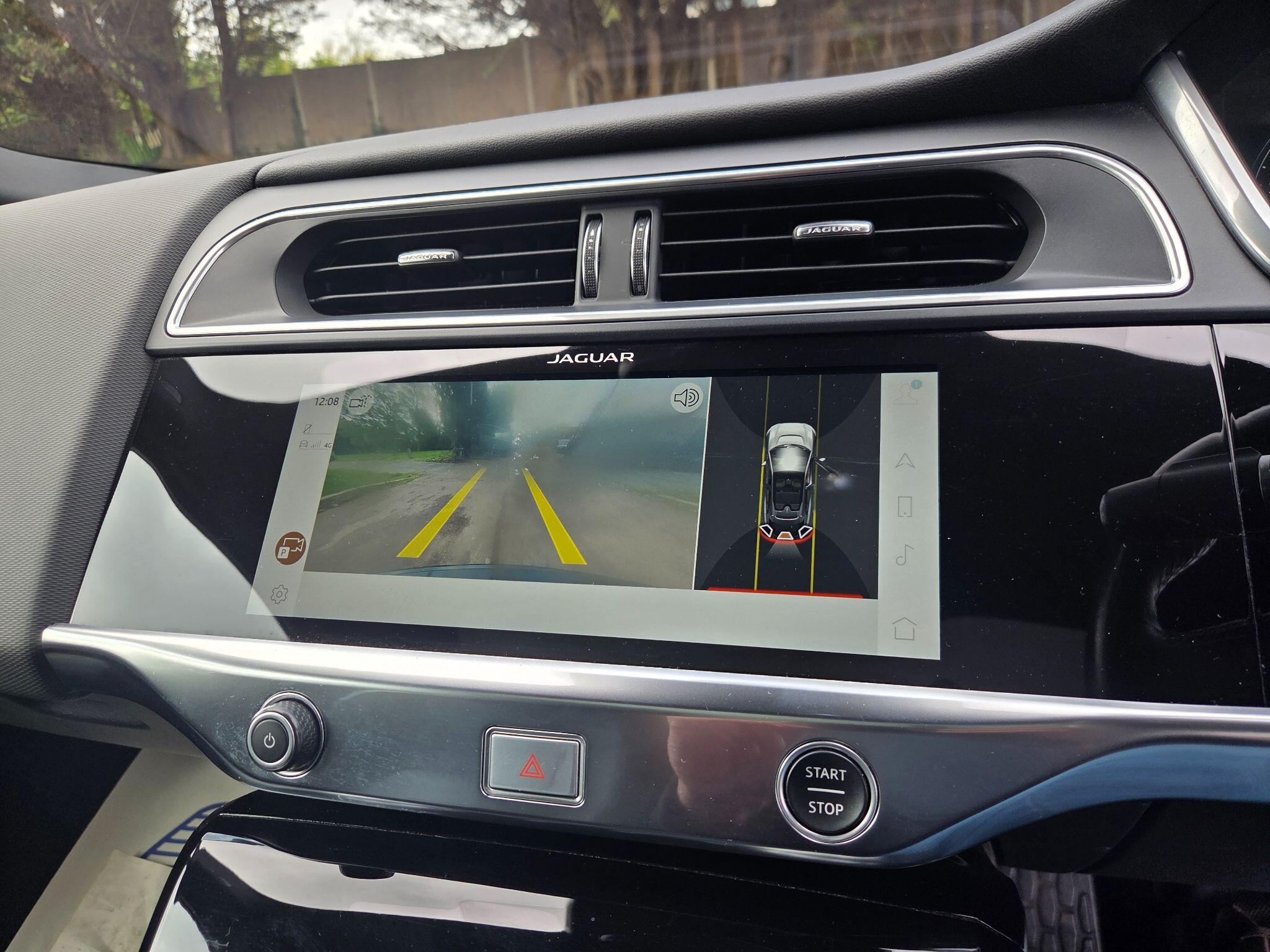 Jaguar I-Pace view 13