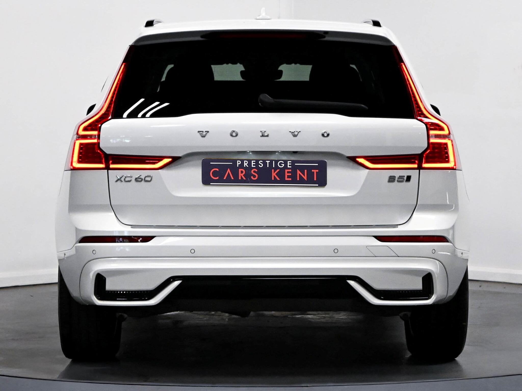 Volvo XC60 view 6