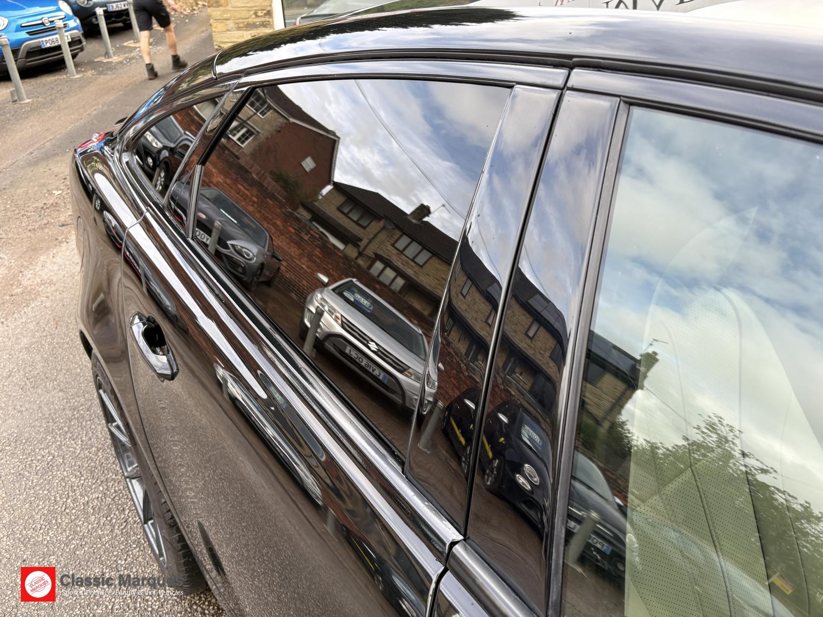 Jaguar XJ view 16