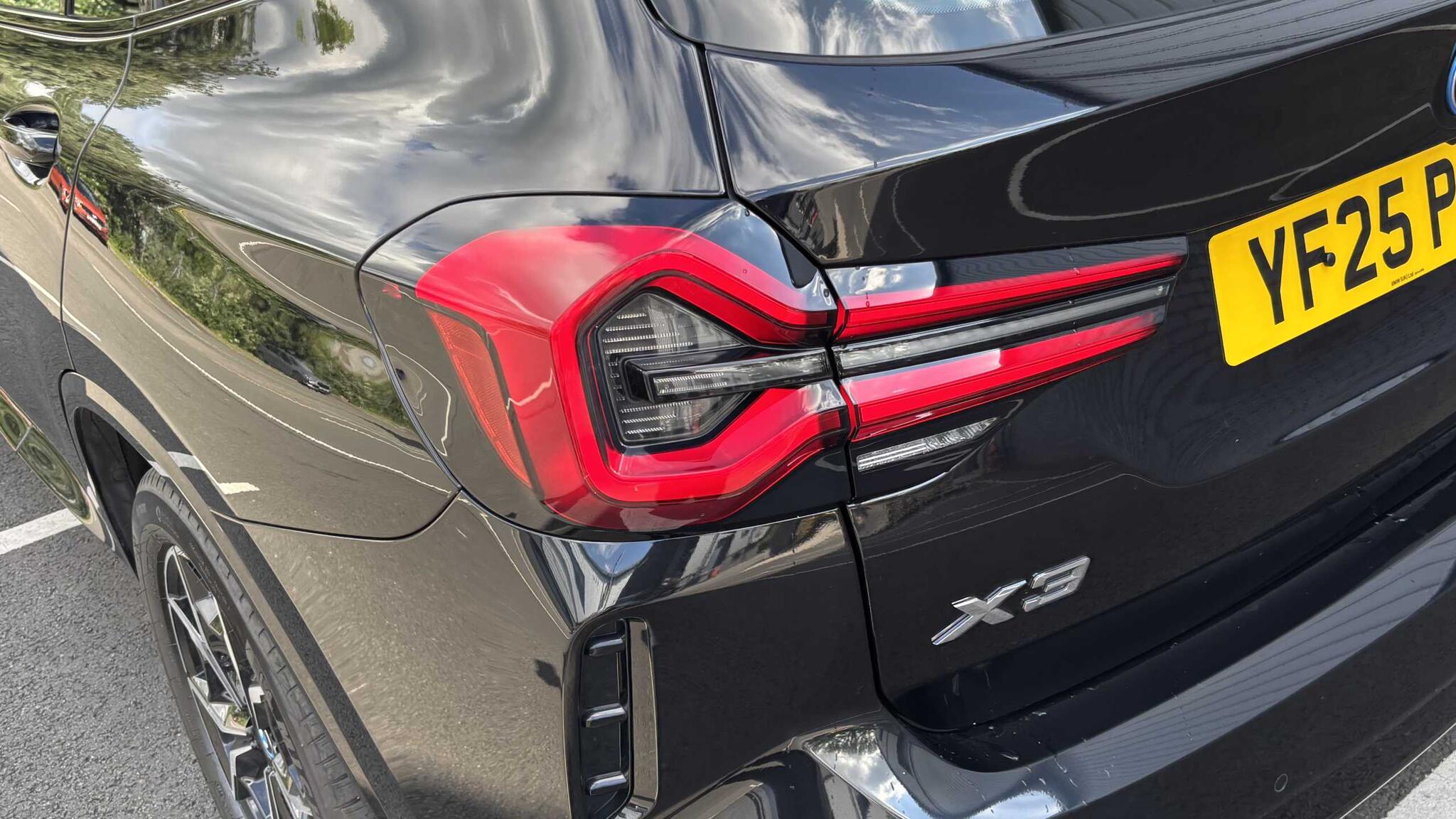 BMW X3 view 40