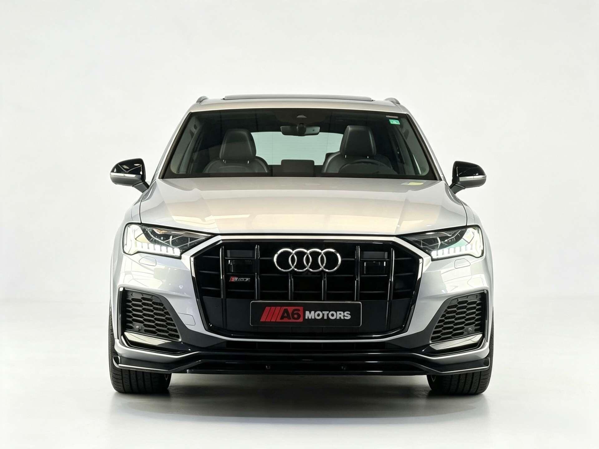 Audi SQ7 view 7