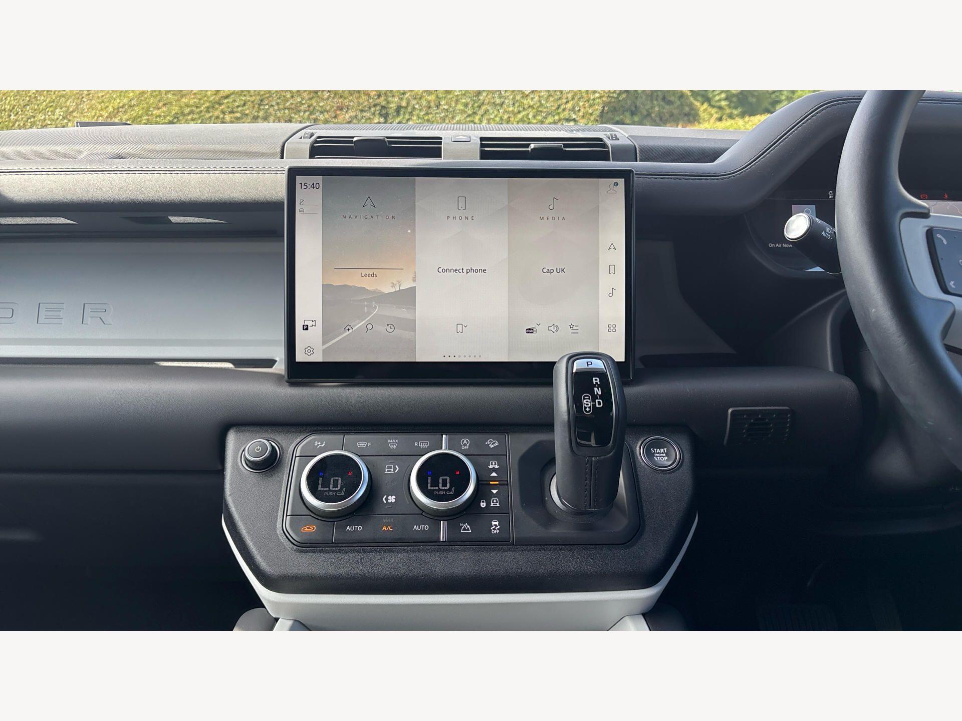 Land Rover Defender view 17