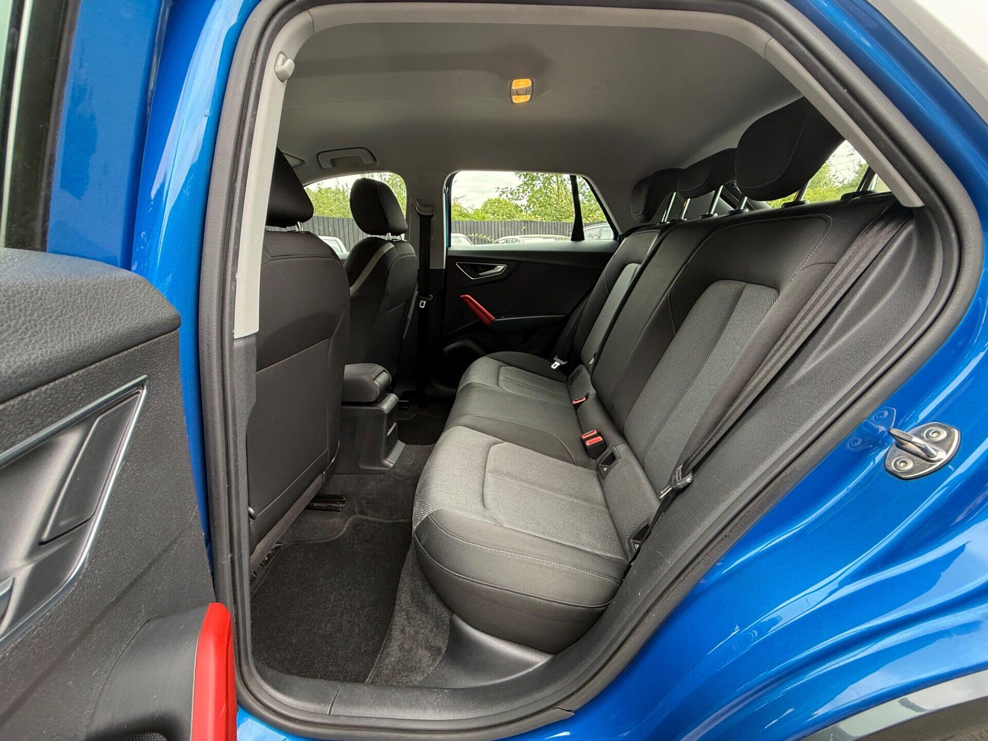 Audi Q2 view 26