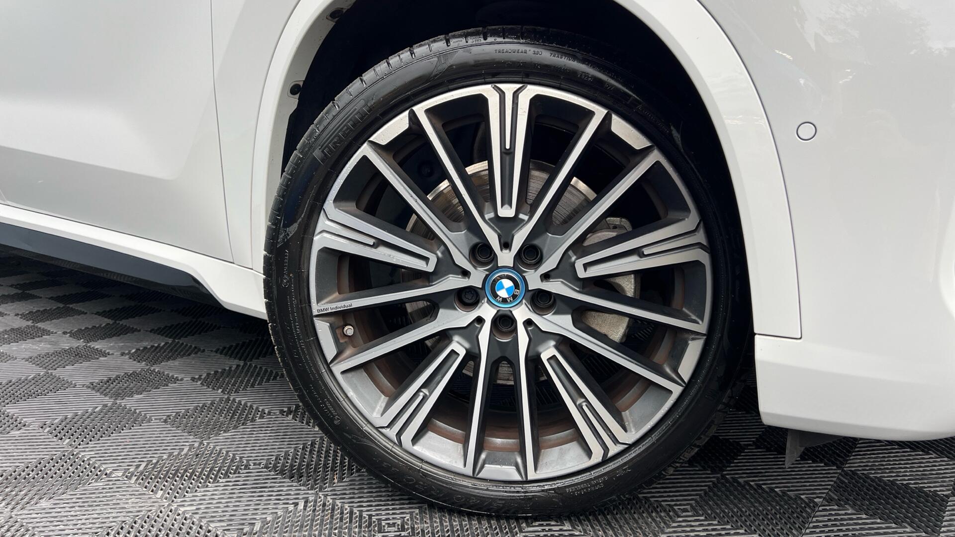 BMW X1 view 25