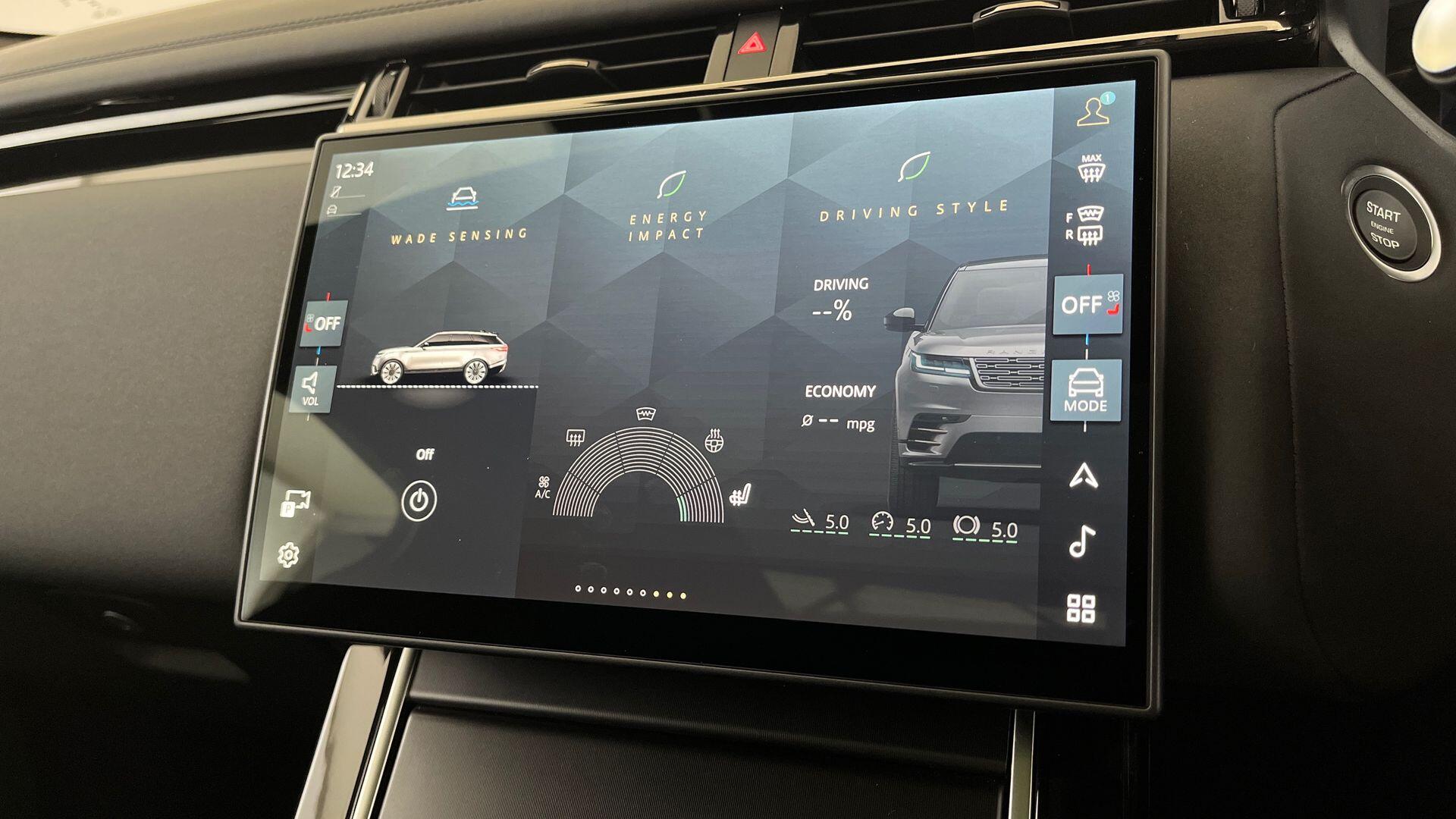 Land Rover Range Rover Velar view 38