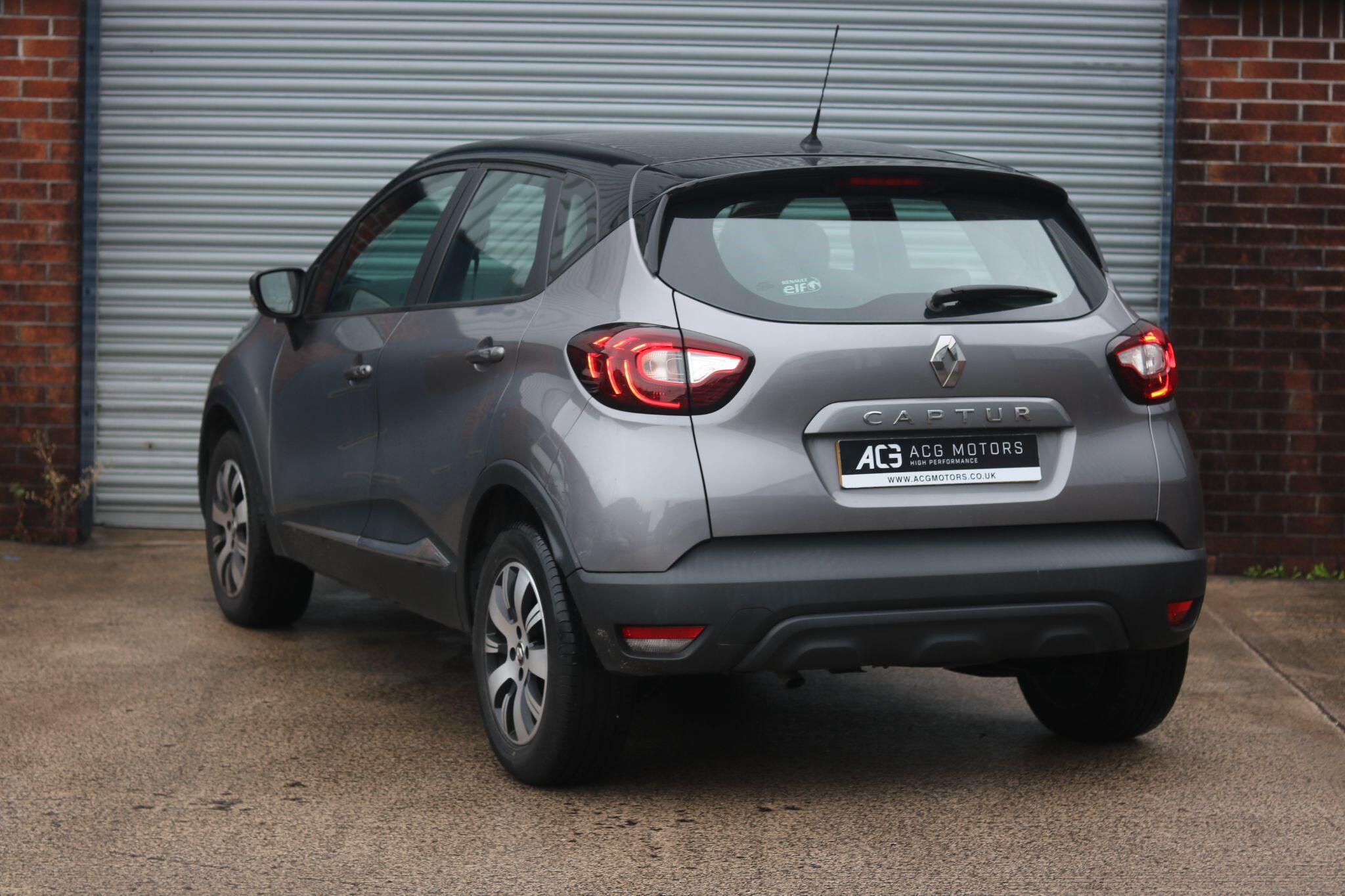 Renault Captur view 5