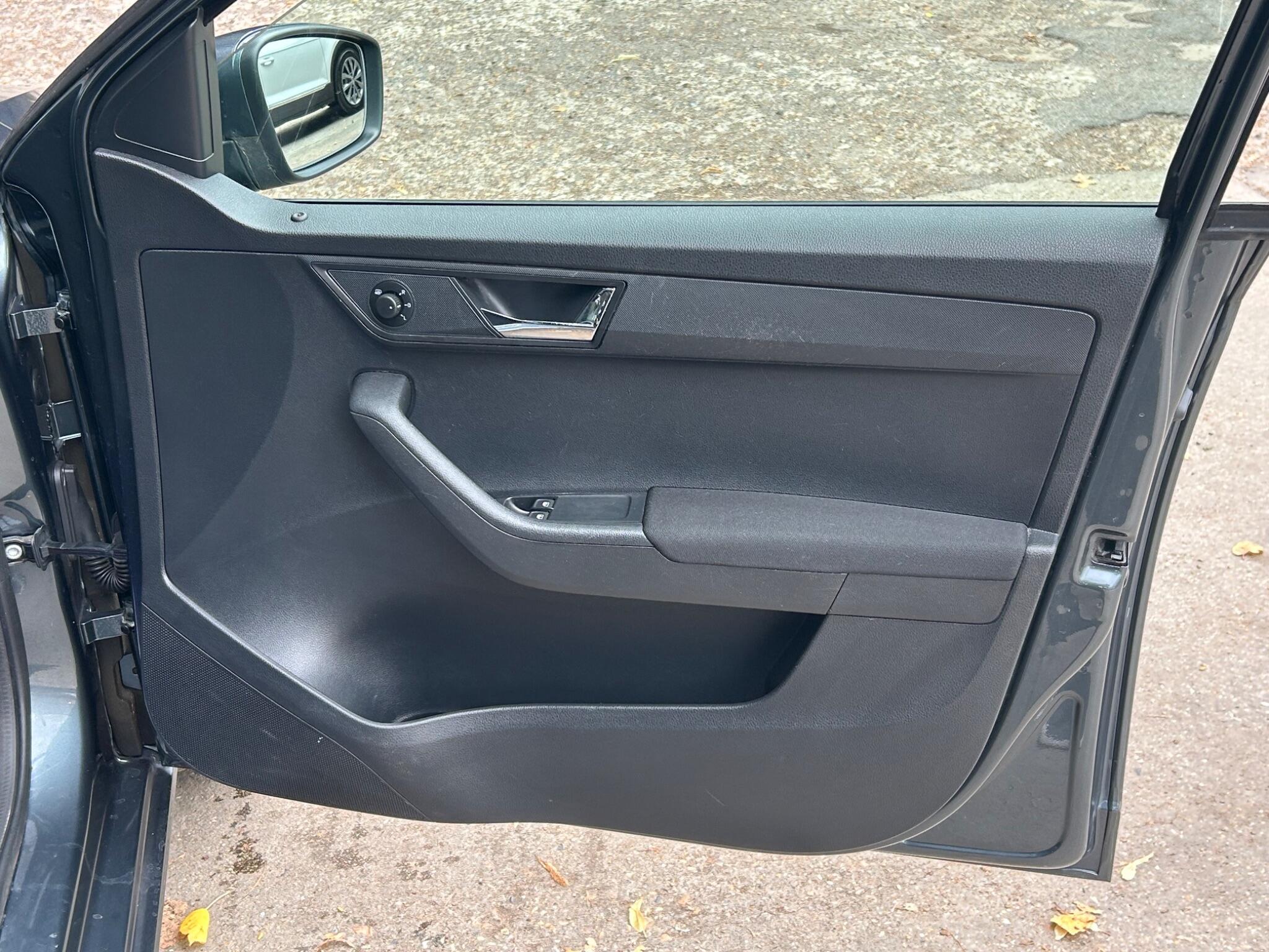 Skoda Fabia view 38