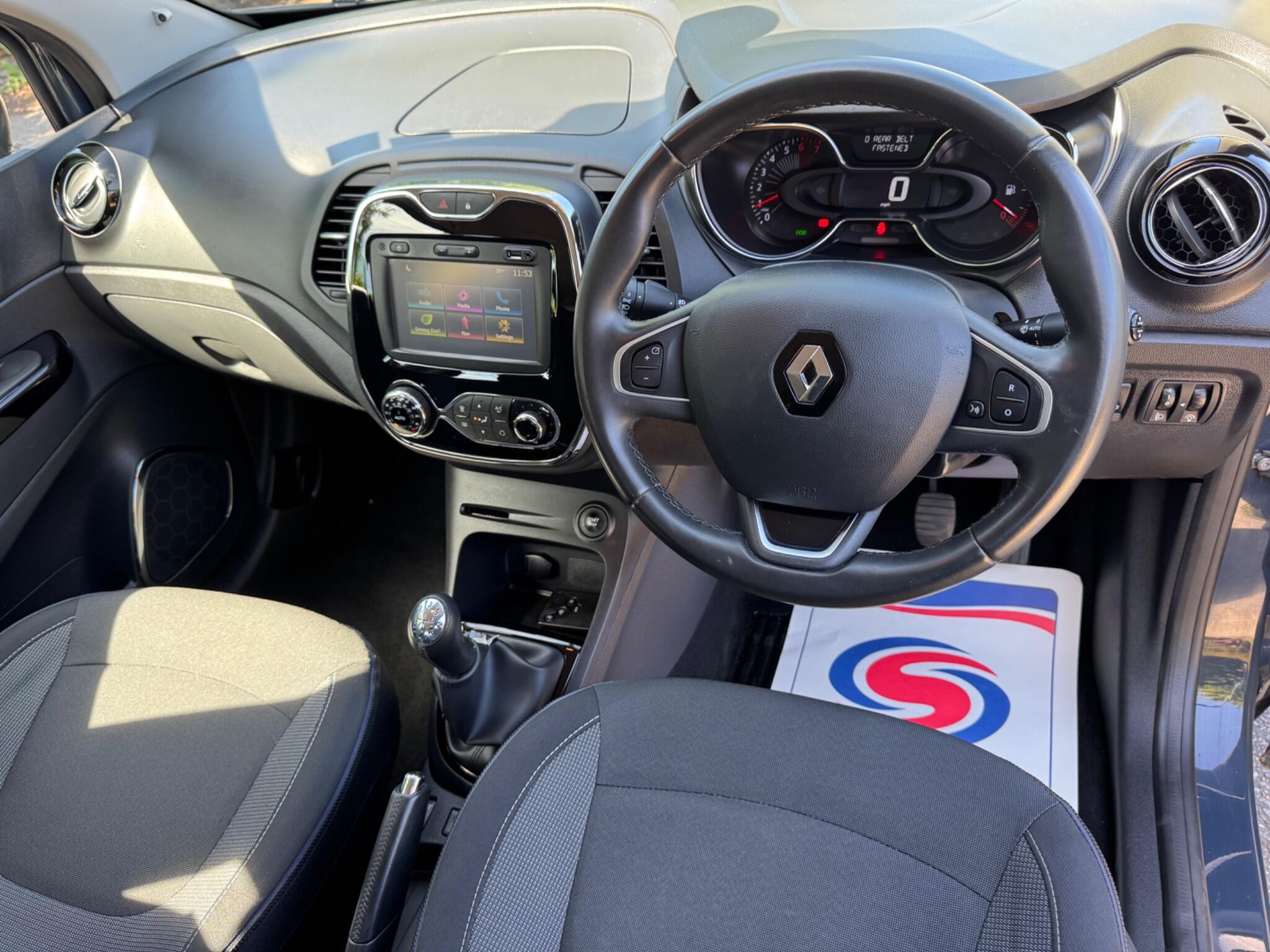 Renault Captur view 18