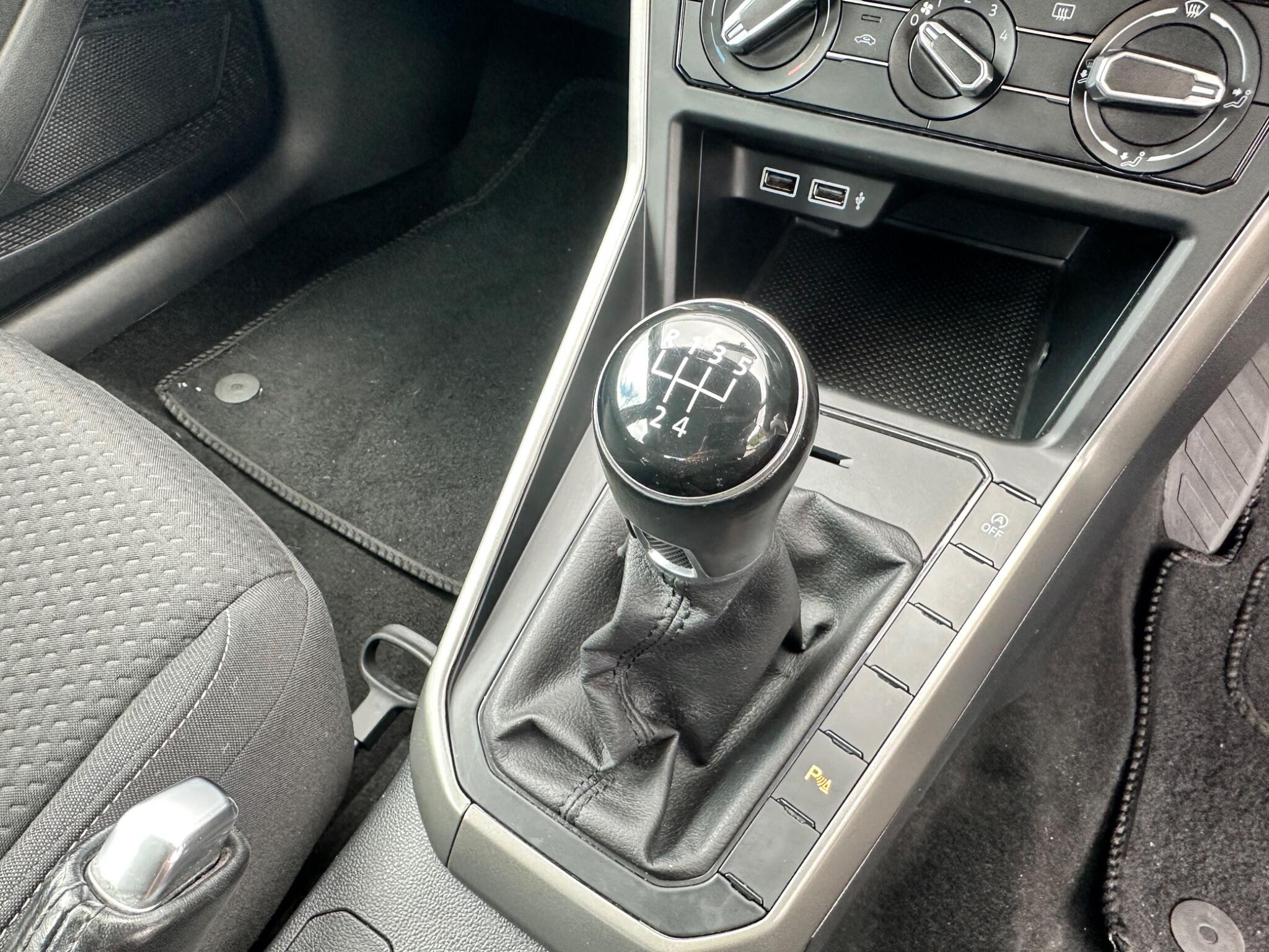 Volkswagen Polo view 21