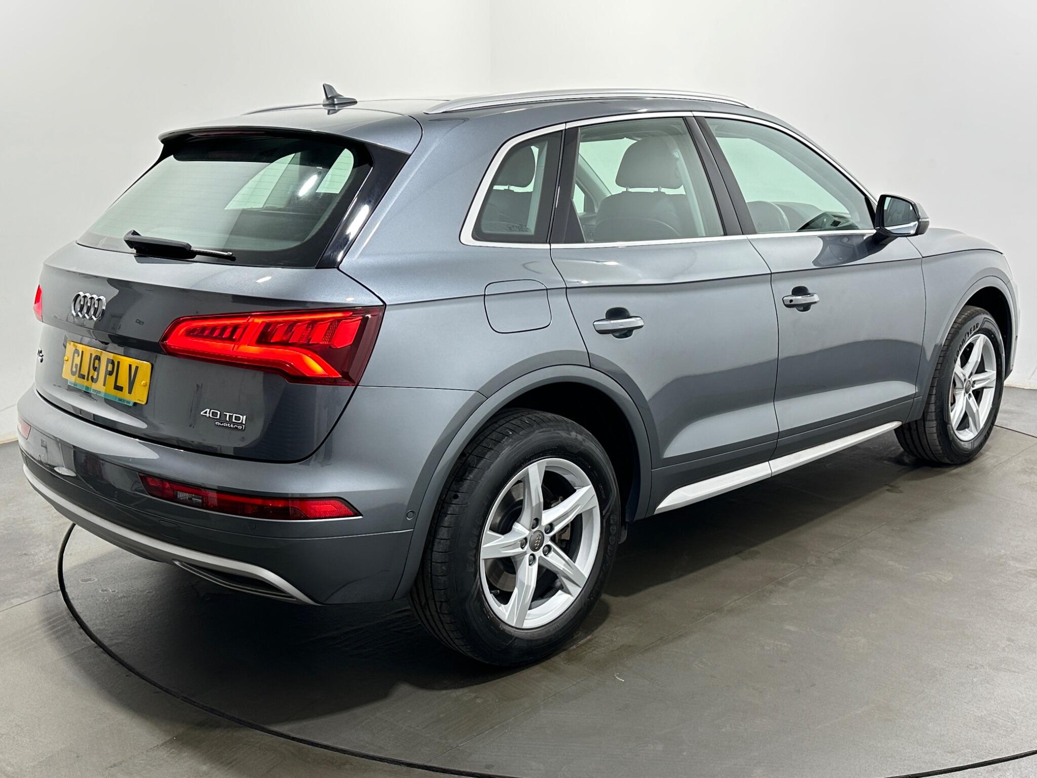 Audi Q5 view 54