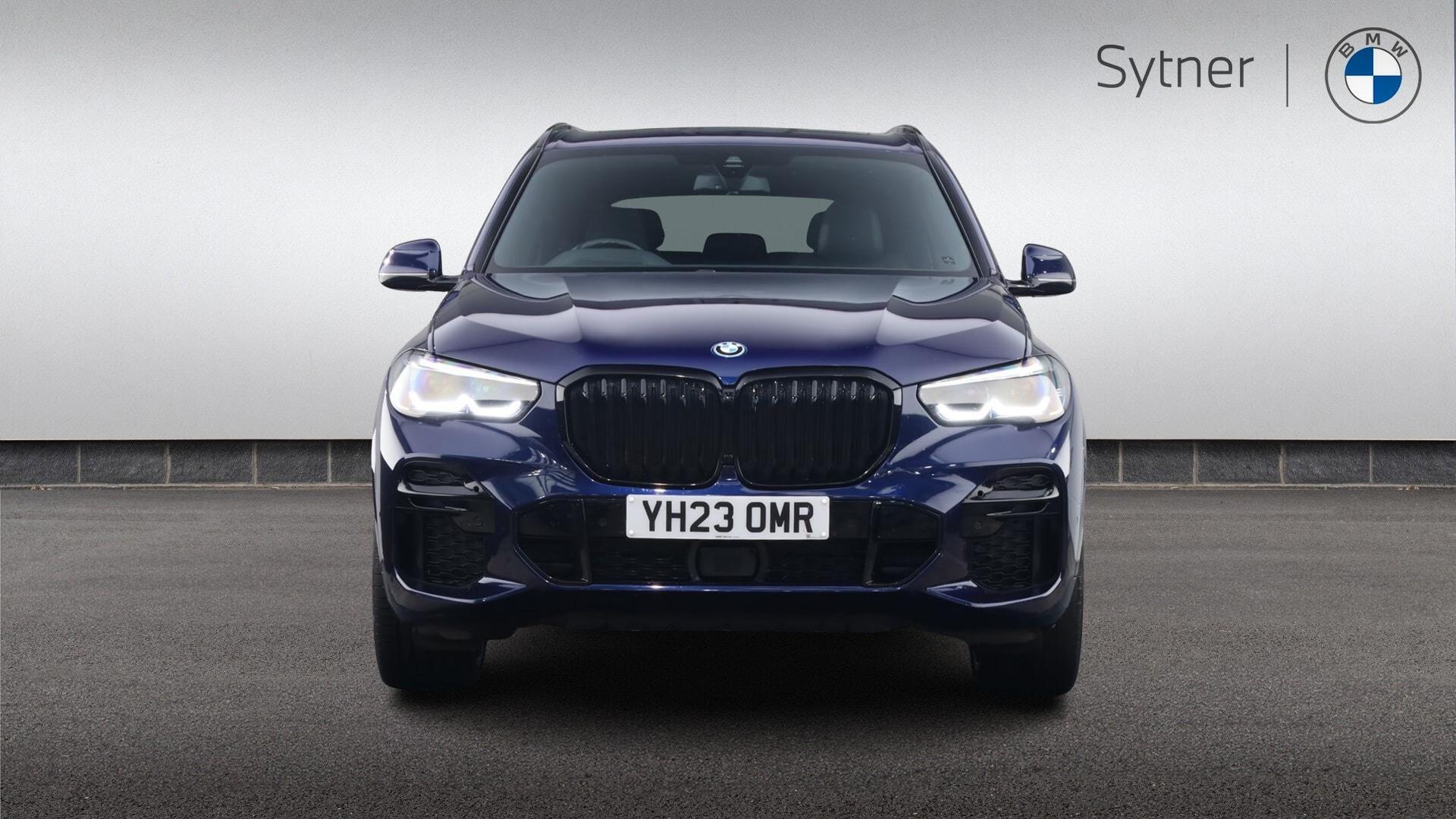 BMW X5 view 16
